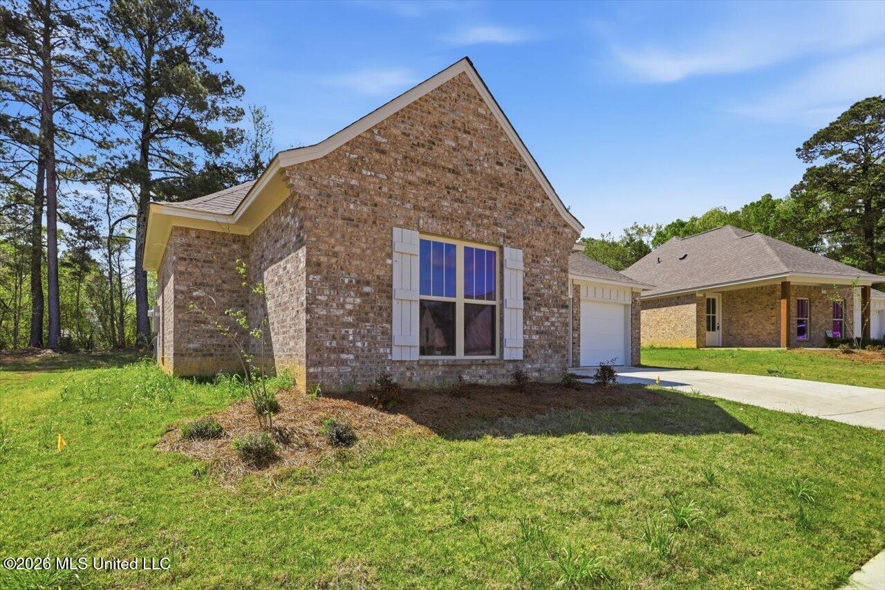 408 Hyde Park Cove Property Photo 3