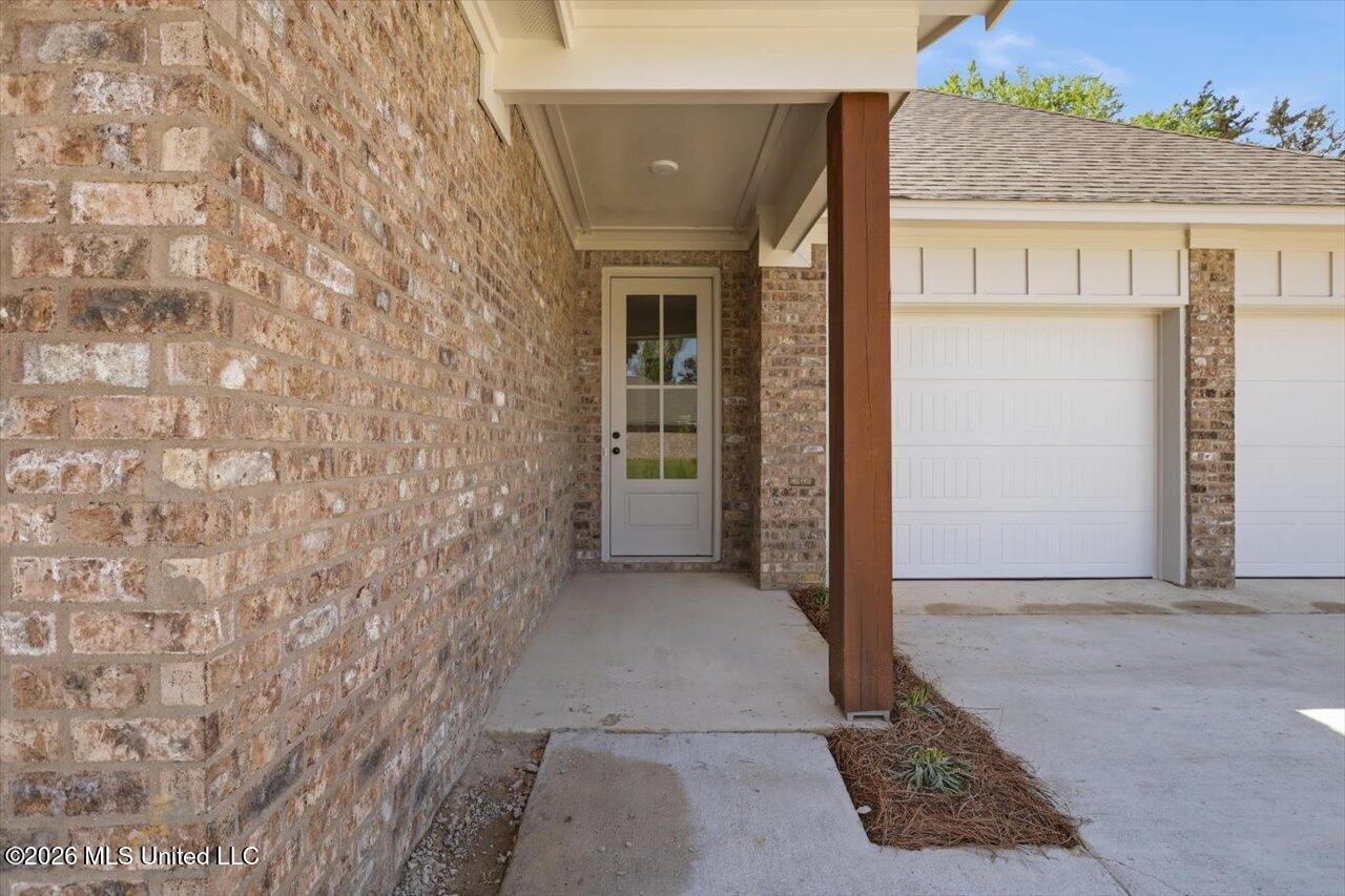 408 Hyde Park Cove Property Photo 4