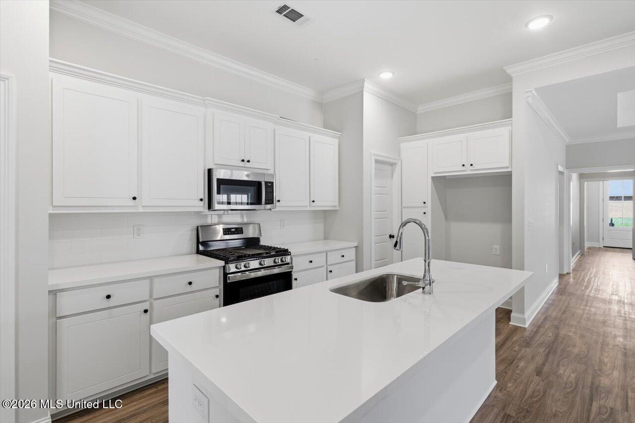 408 Hyde Park Cove Property Photo 10