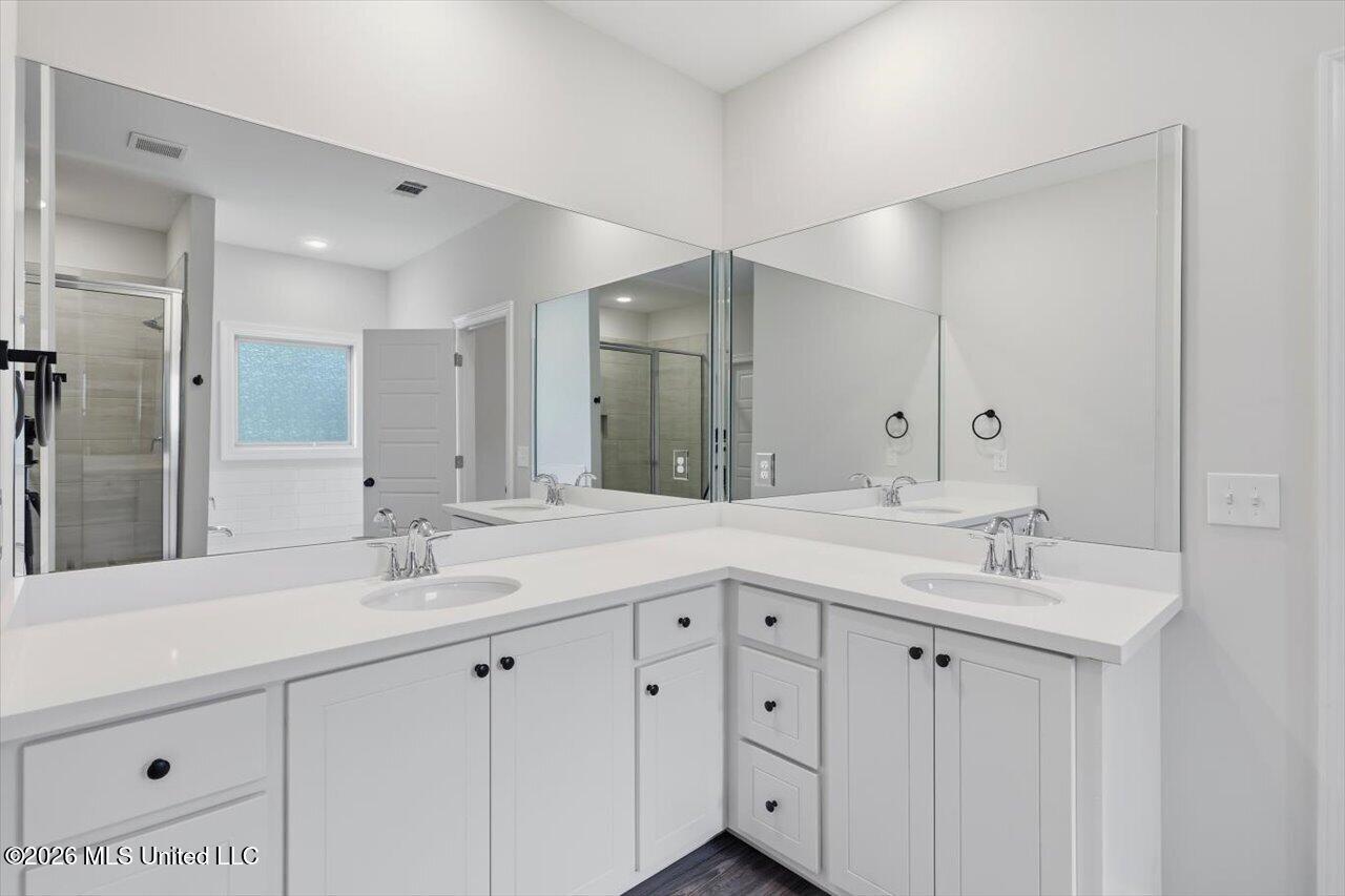 408 Hyde Park Cove Property Photo 22