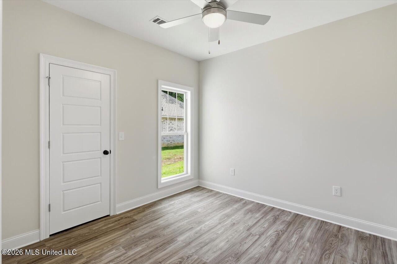 408 Hyde Park Cove Property Photo 28
