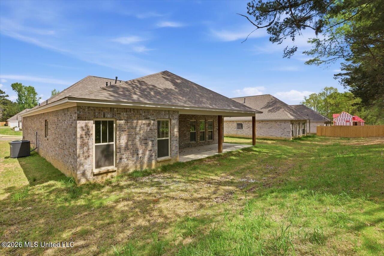 408 Hyde Park Cove Property Photo 33