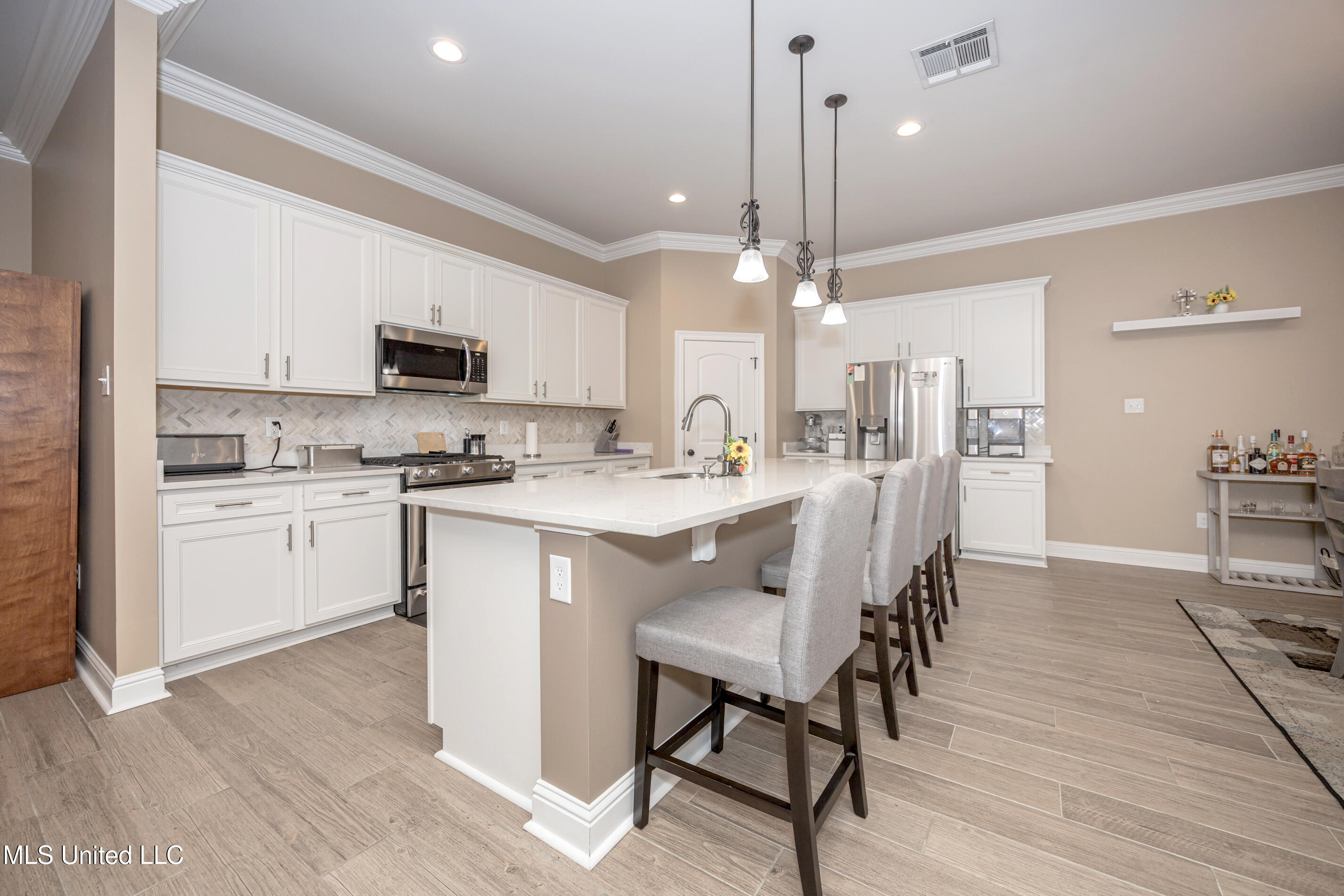 9387 Taylor Place Property Photo 15