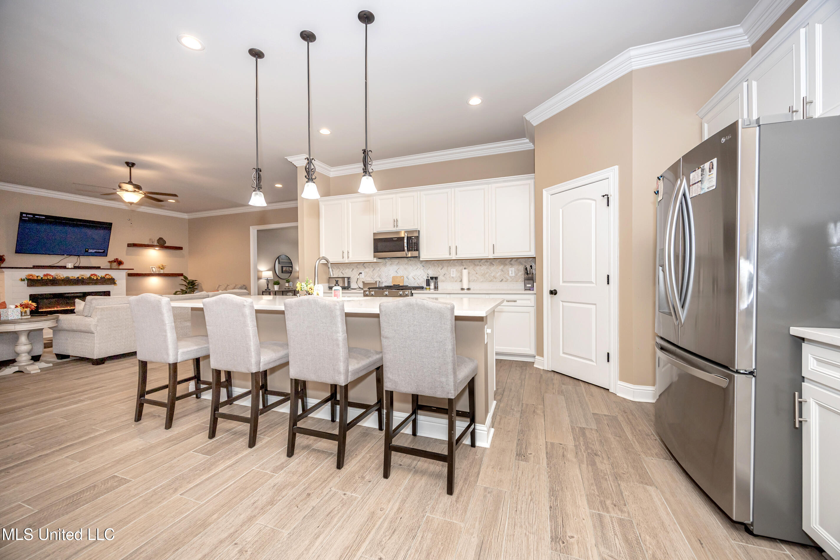 9387 Taylor Place Property Photo 16