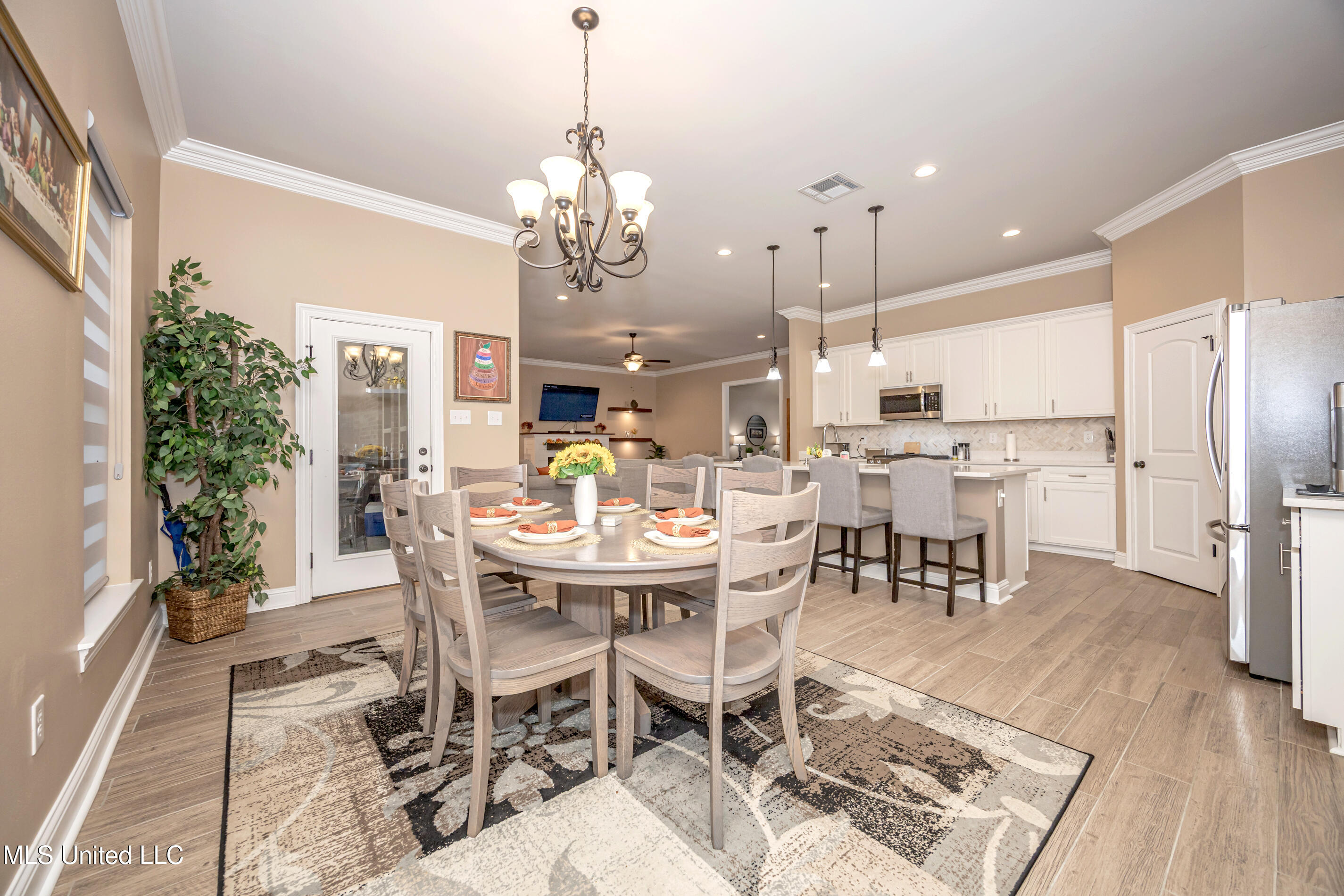 9387 Taylor Place Property Photo 24