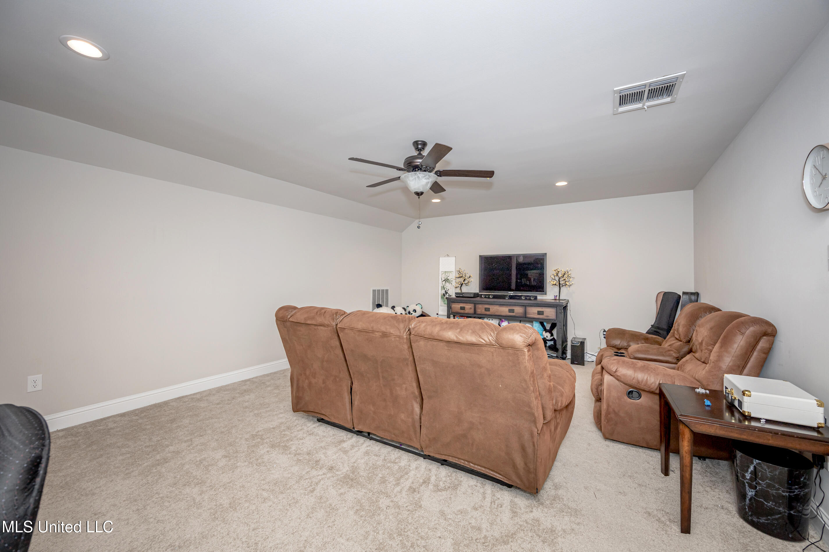 9387 Taylor Place Property Photo 53