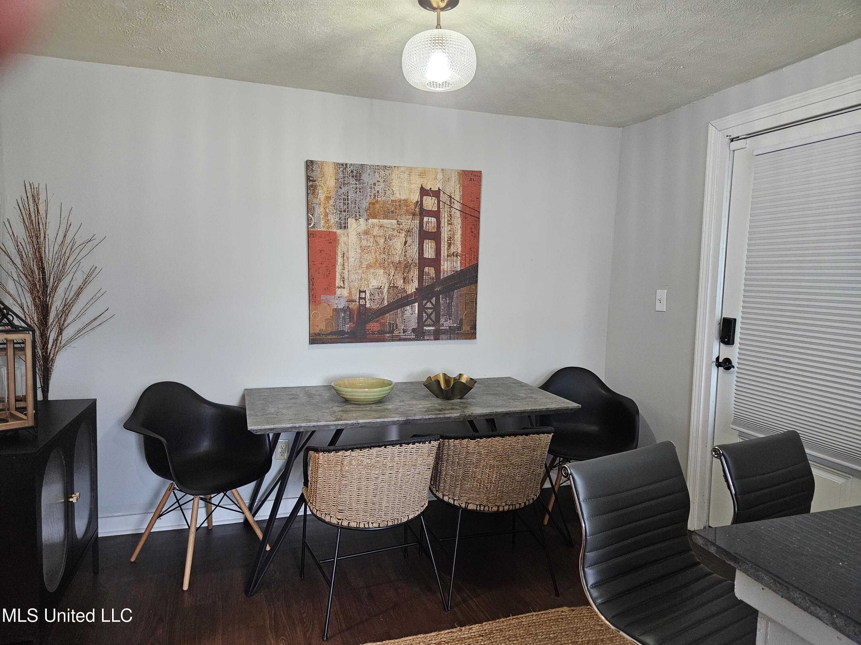 7 Davis Lane Property Photo 4