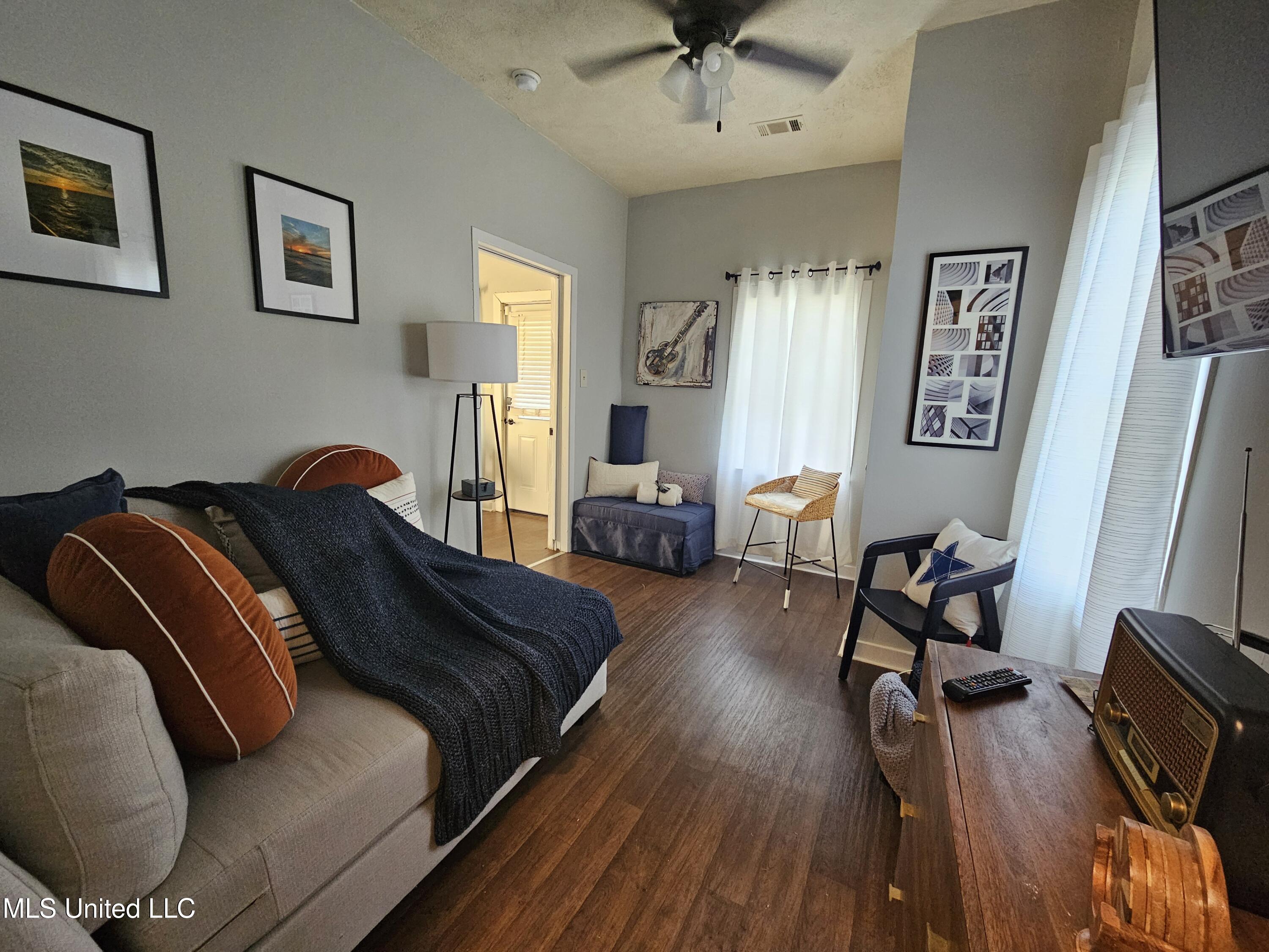 7 Davis Lane Property Photo 10