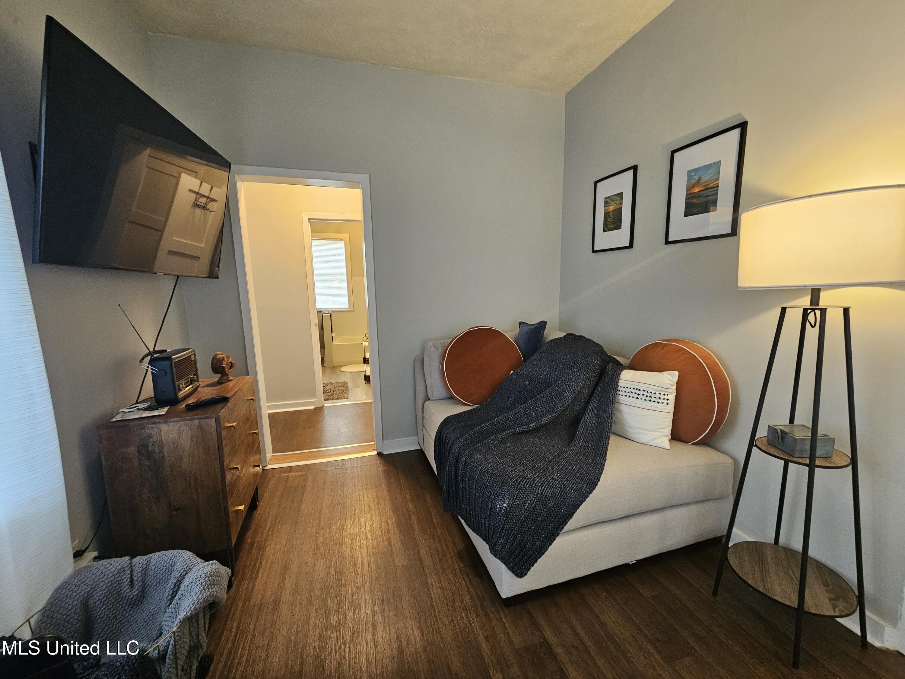 7 Davis Lane Property Photo 11