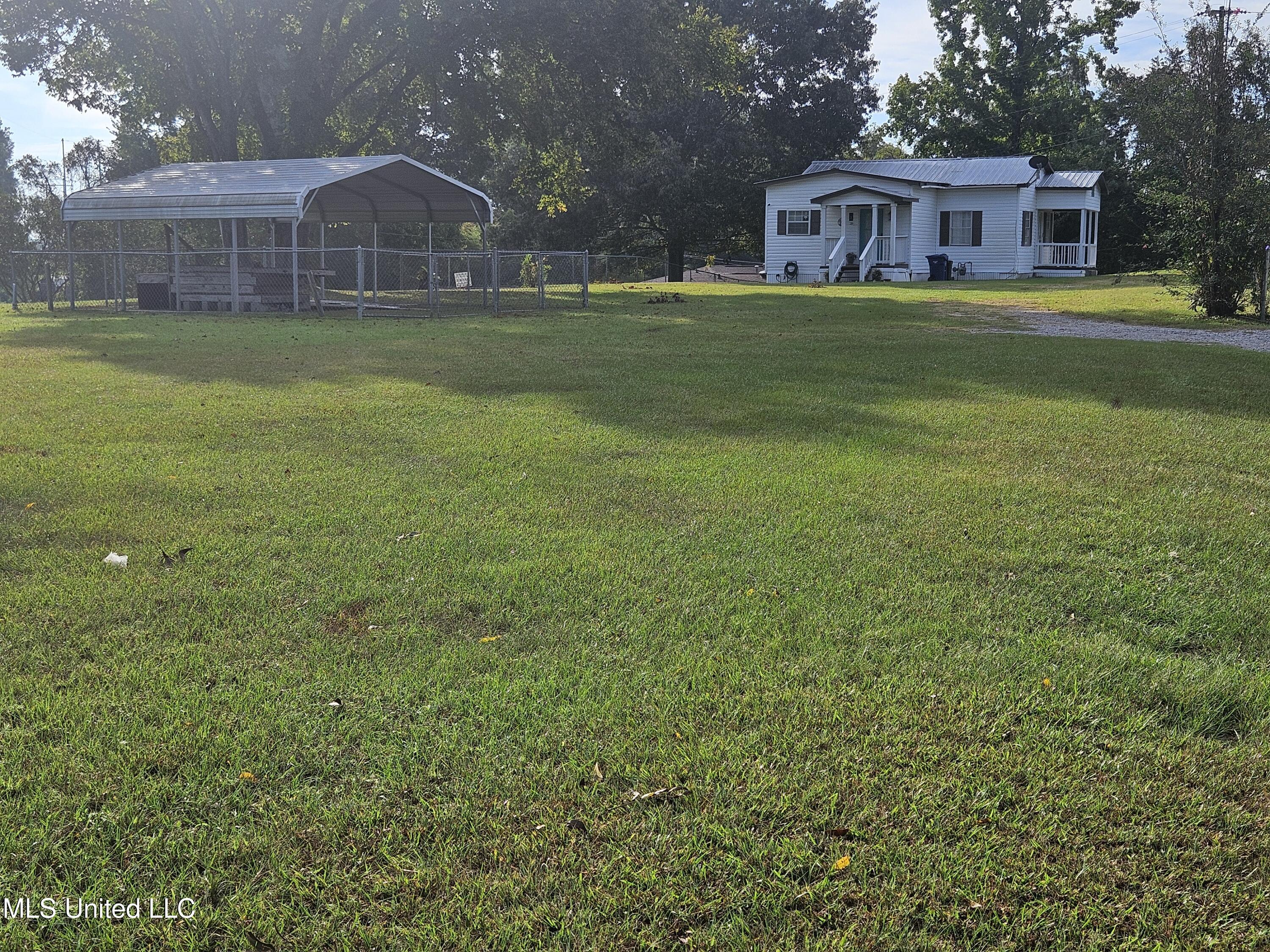 7 Davis Lane Property Photo 14