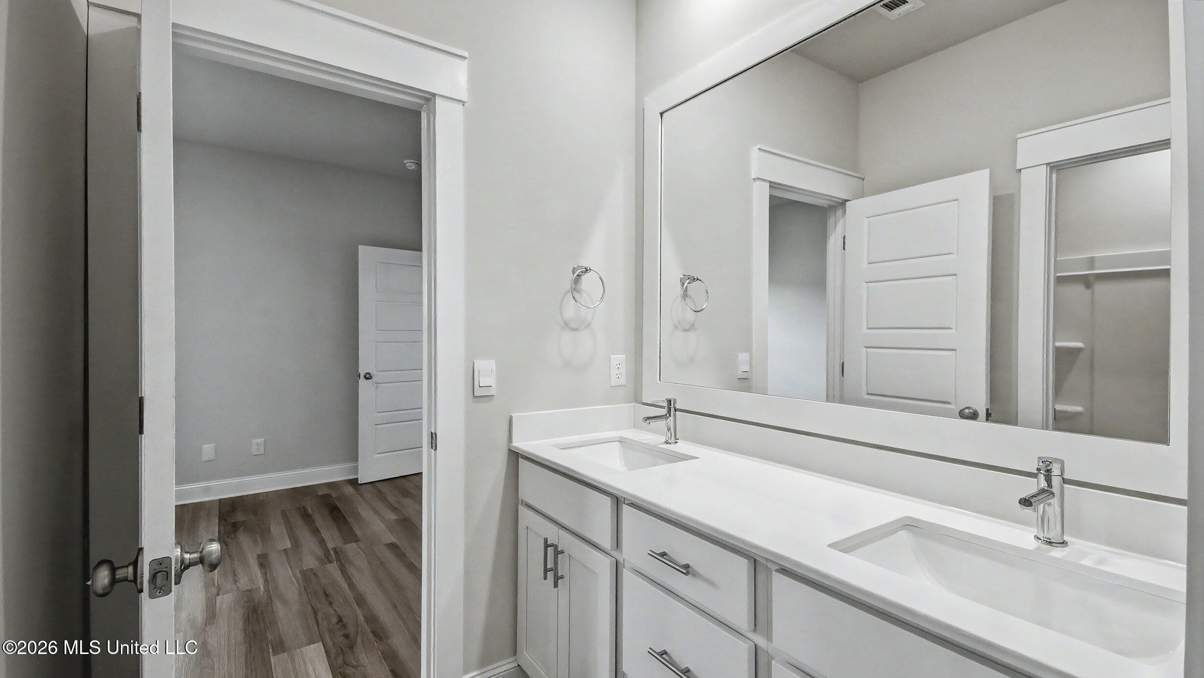 147 Cornerstone Drive Property Photo 33