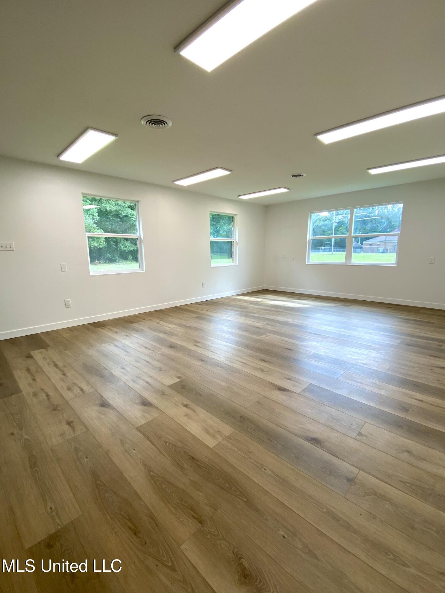 1307 S Hwy. 11 Property Photo 7