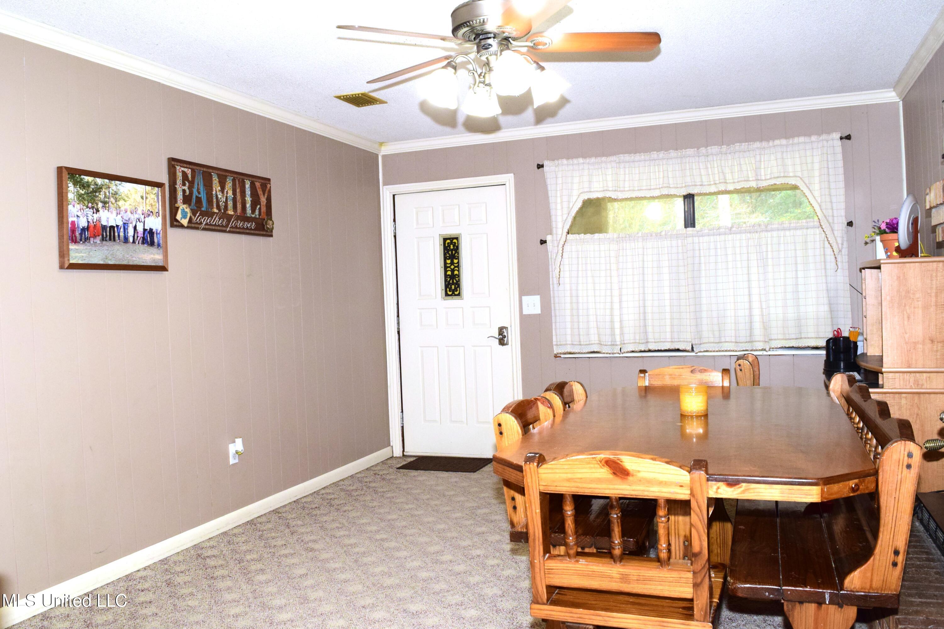 918 Neely Avera Road Property Photo 4