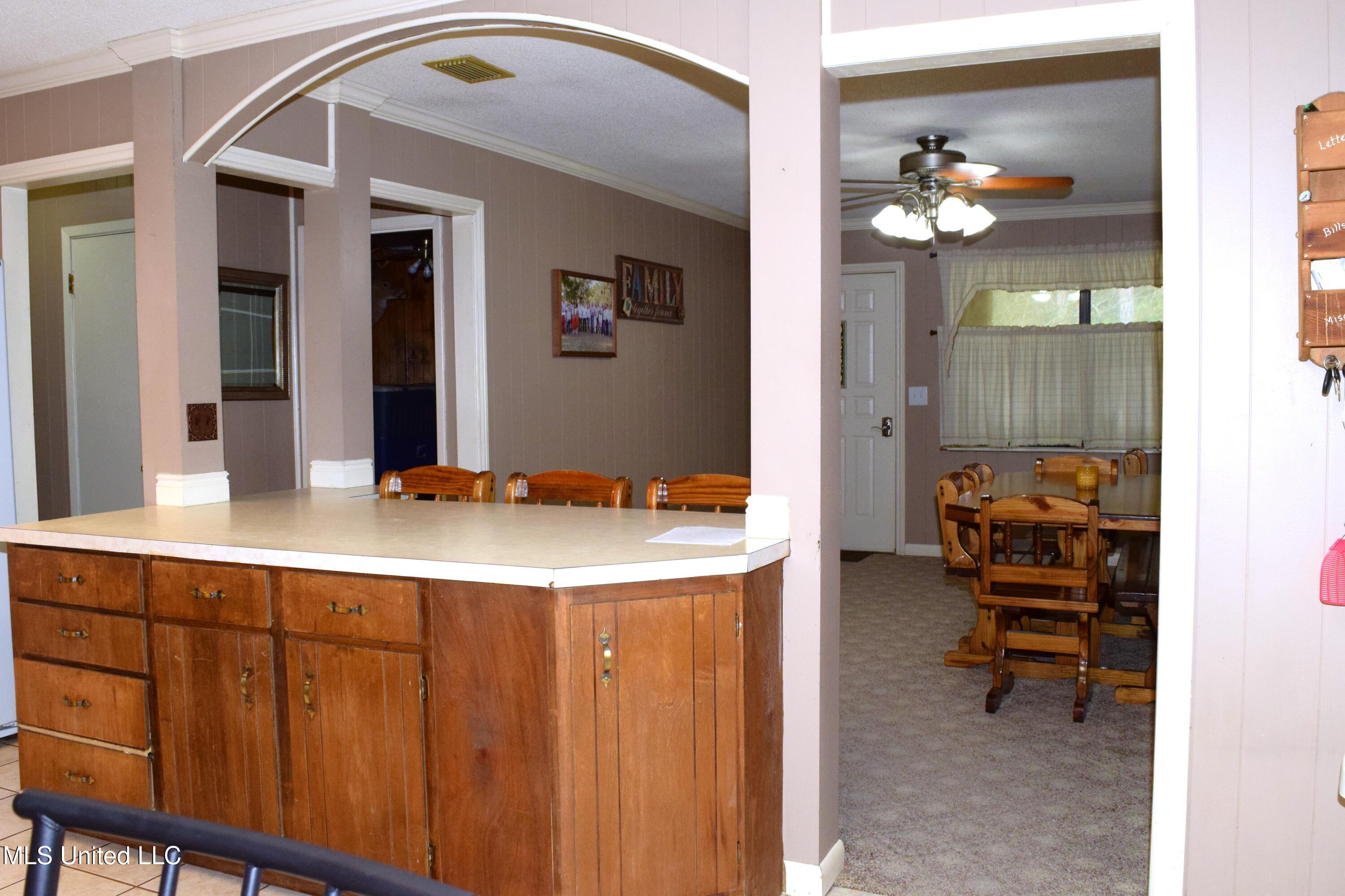 918 Neely Avera Road Property Photo 5