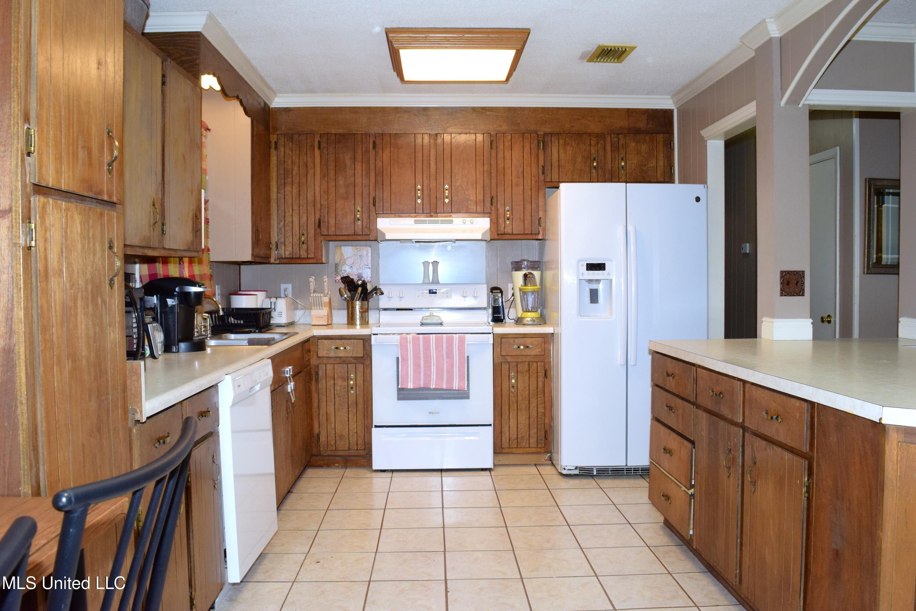 918 Neely Avera Road Property Photo 6