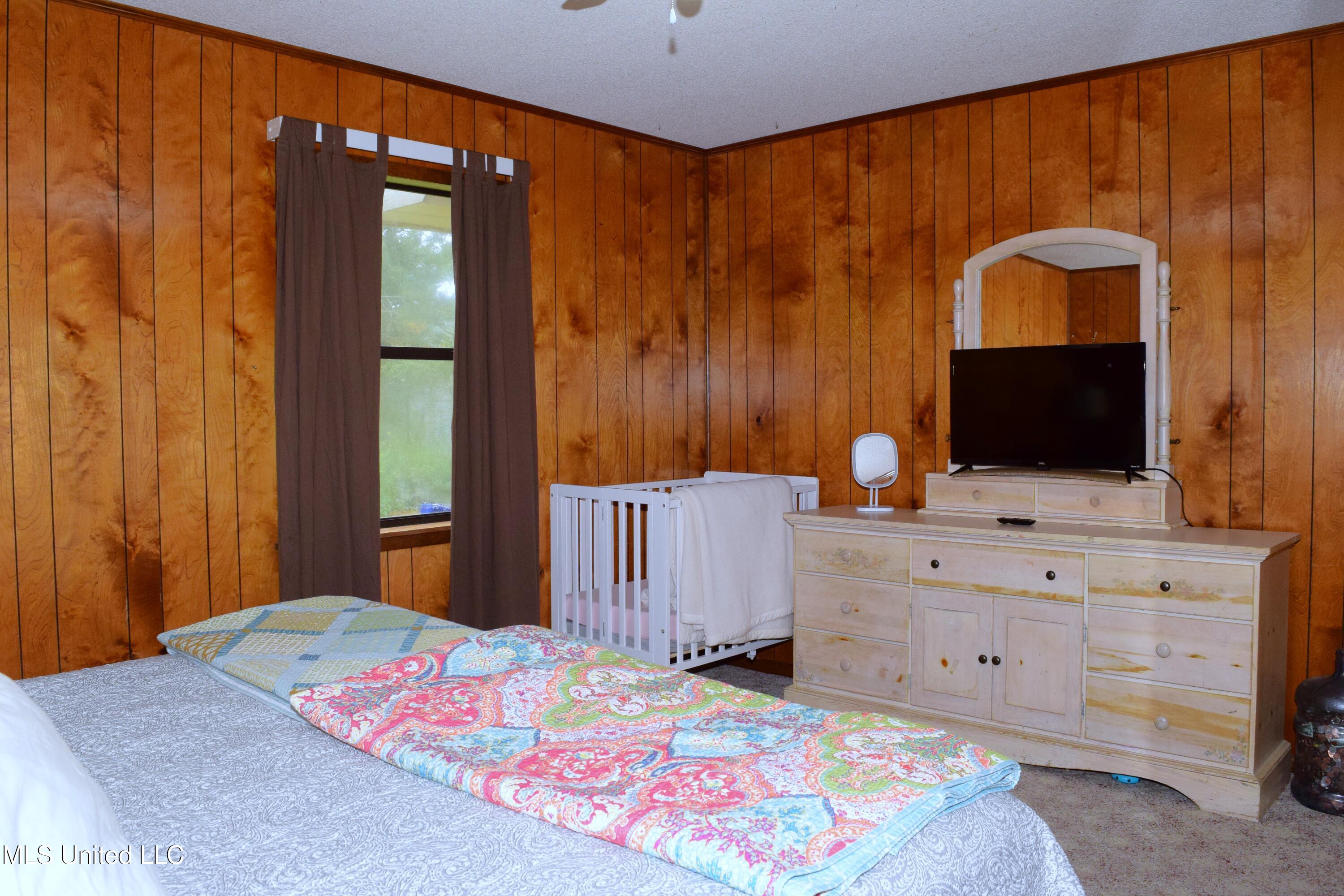 918 Neely Avera Road Property Photo 9