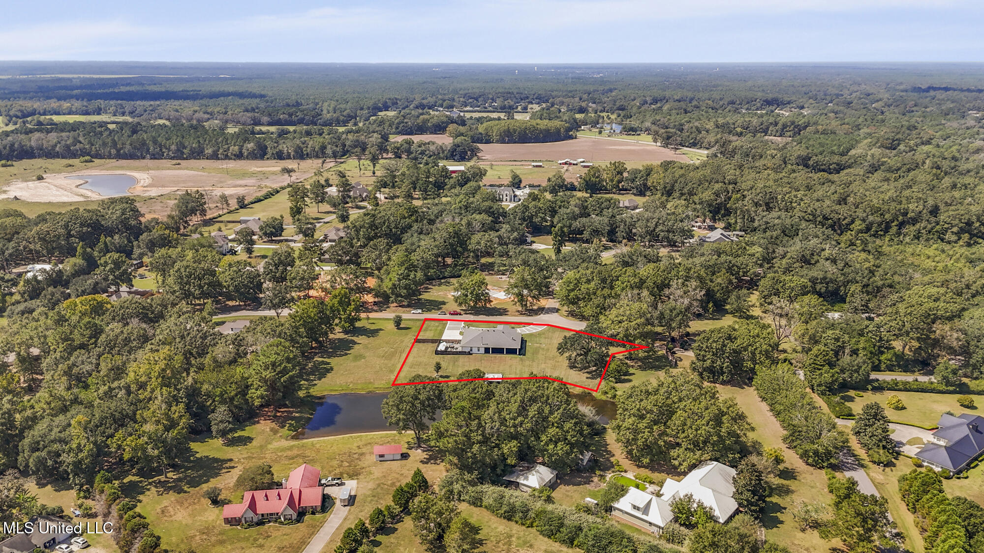 15 Legacy Drive Property Photo 5