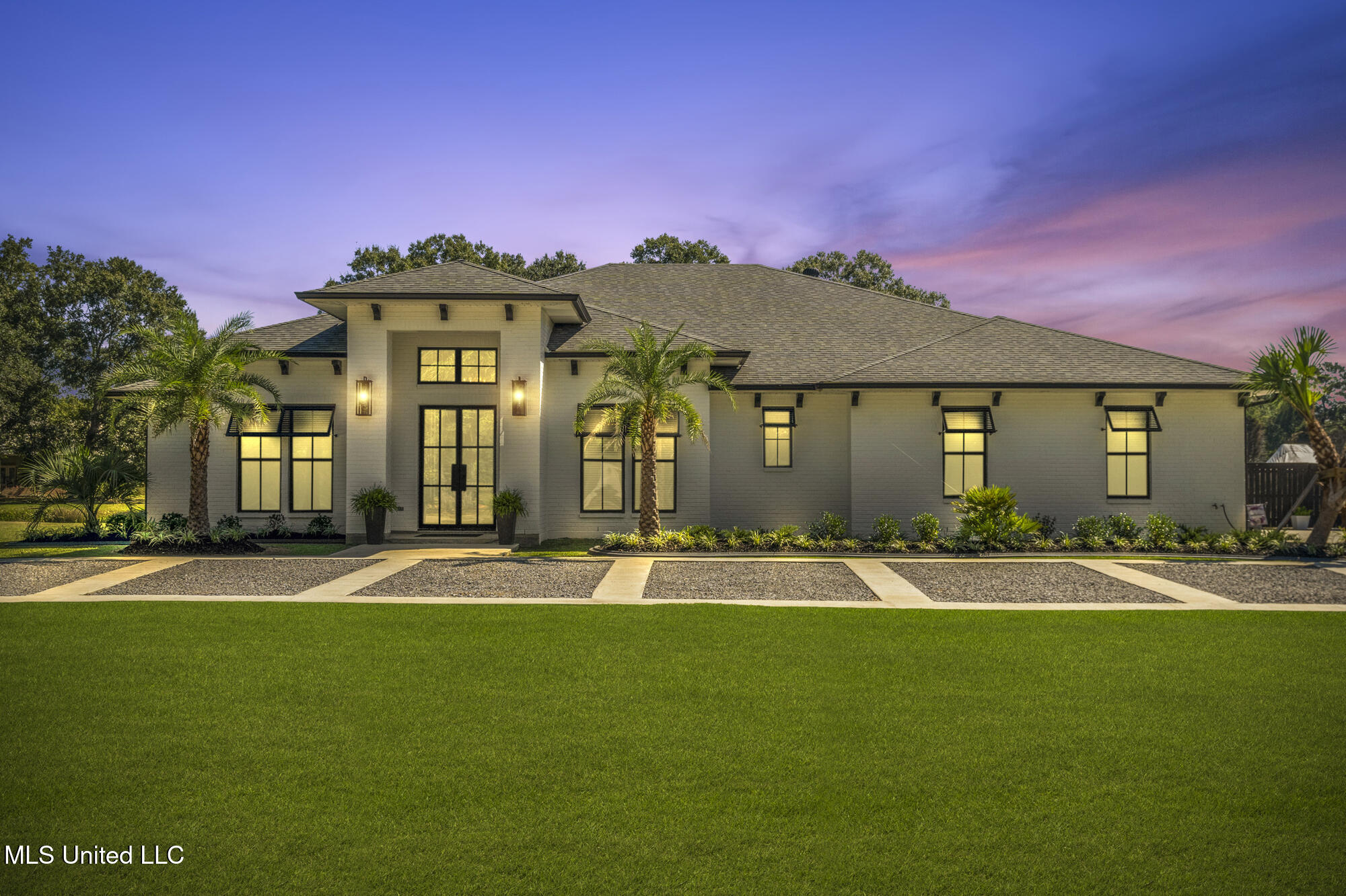 15 Legacy Drive Property Photo 9