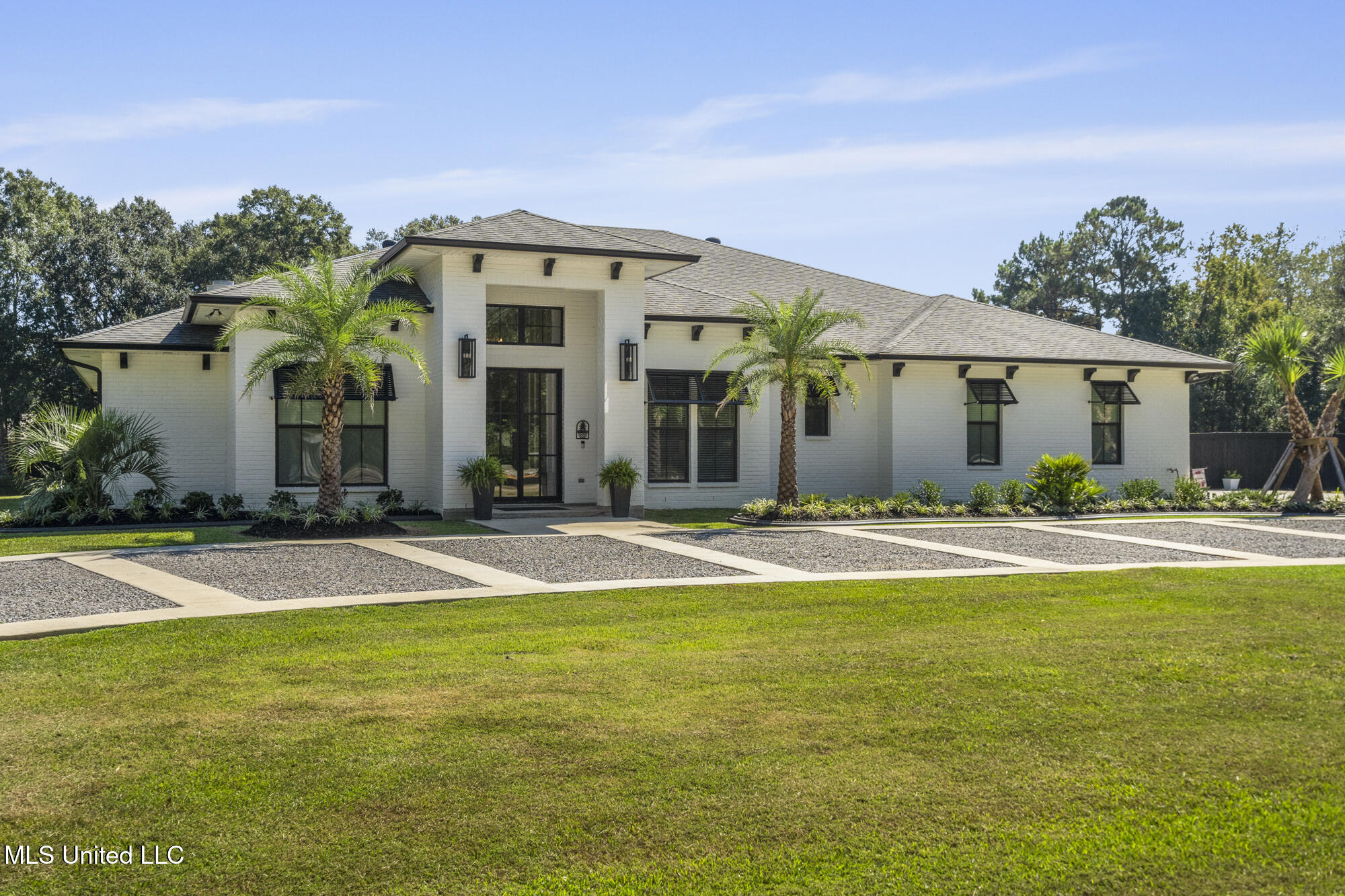 15 Legacy Drive Property Photo 10