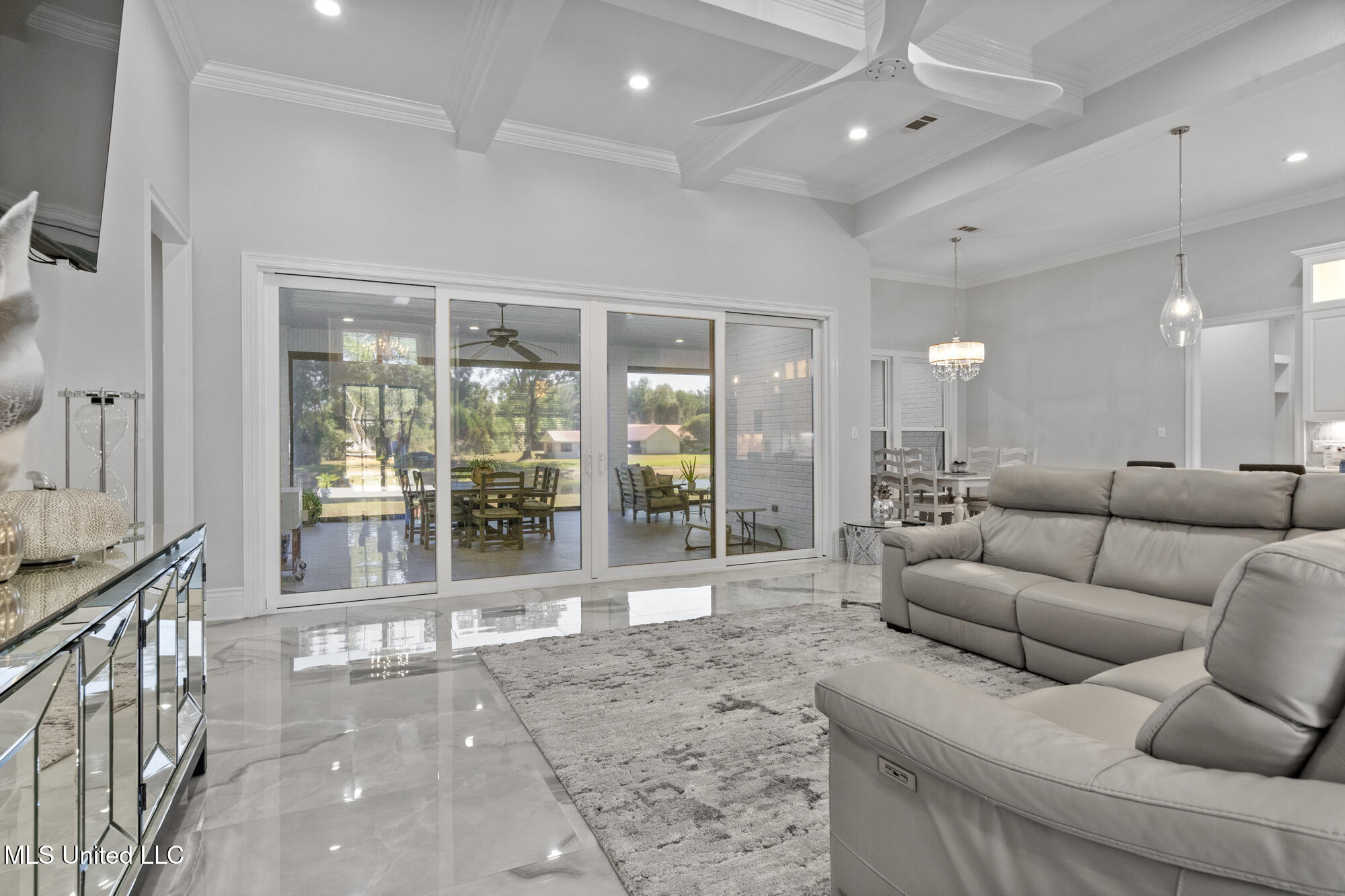 15 Legacy Drive Property Photo 14