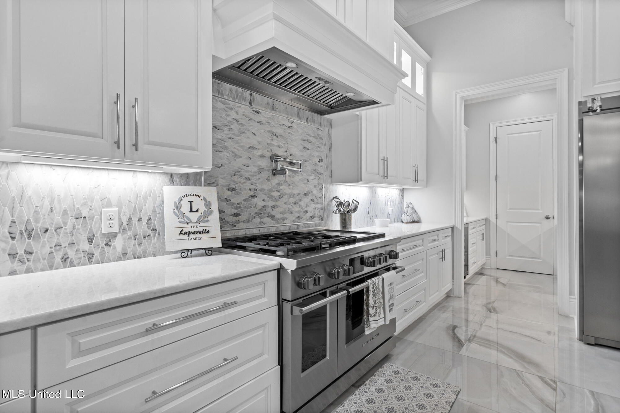 15 Legacy Drive Property Photo 19