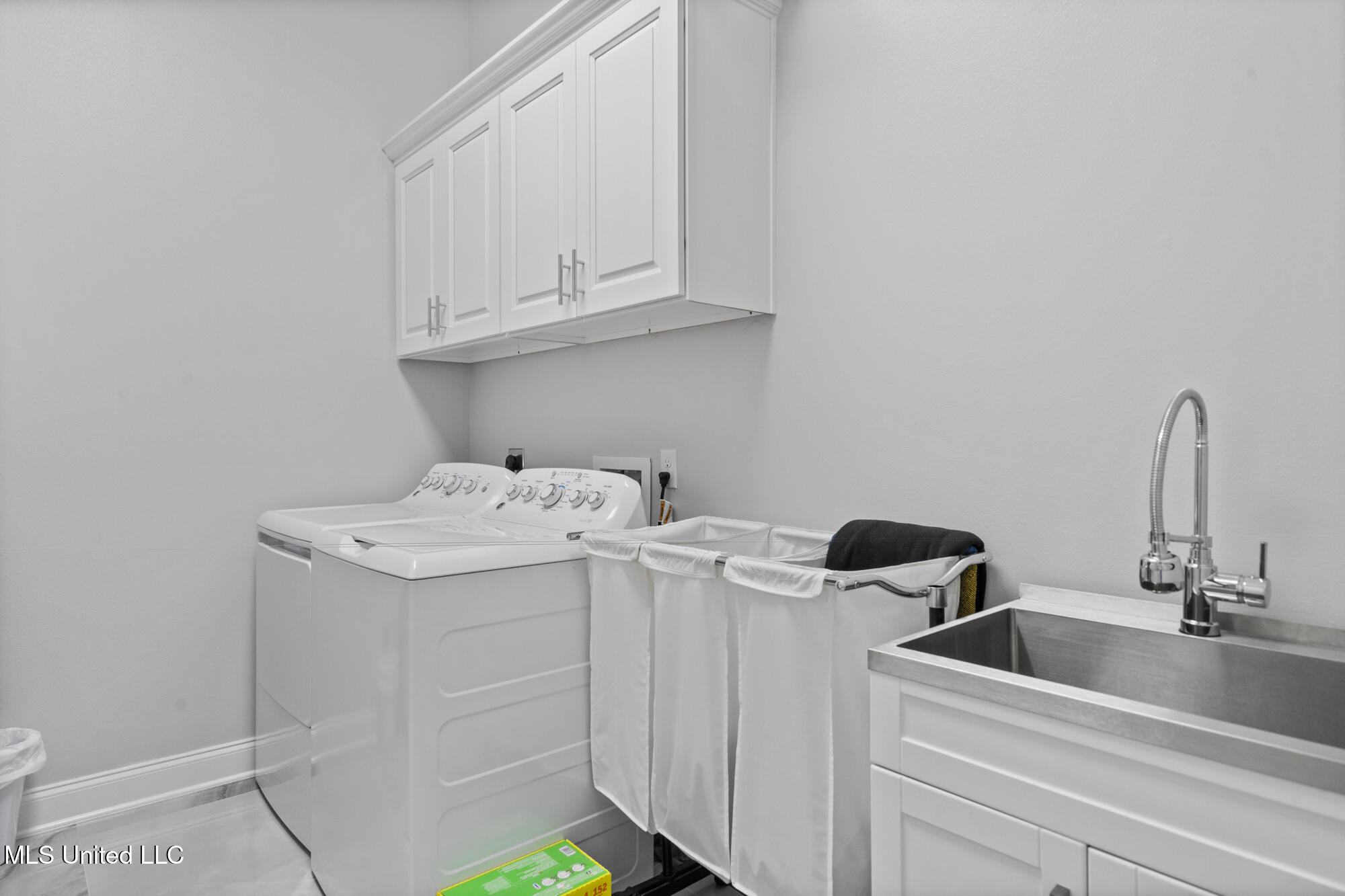 15 Legacy Drive Property Photo 34