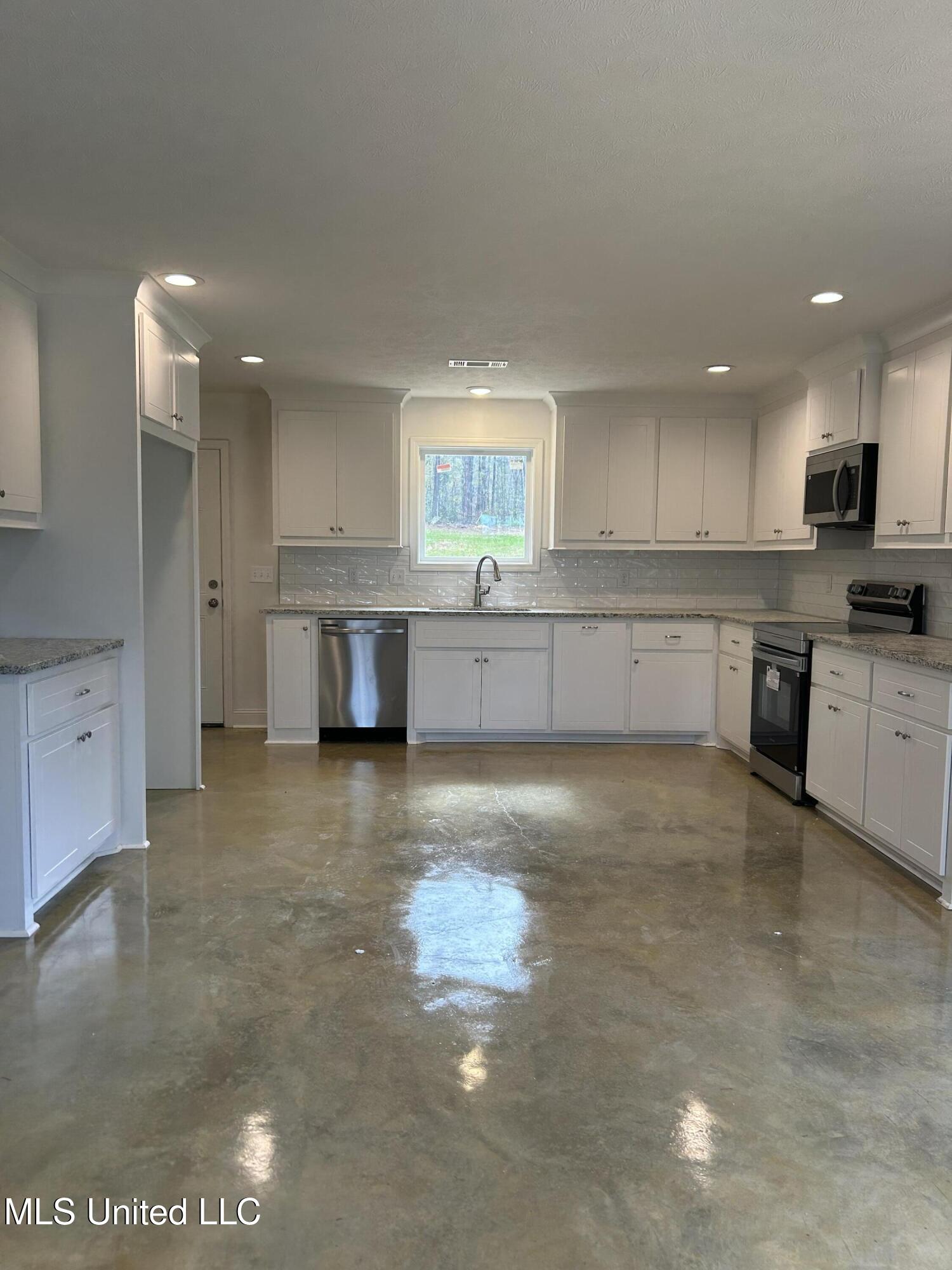 4235 Morton Rankin County Line Road Property Photo 3