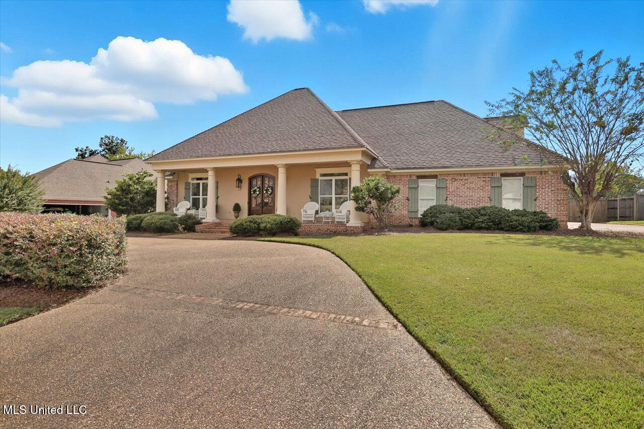 323 Eastridge Drive Property Photo 1