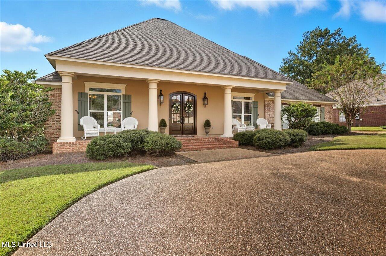 323 Eastridge Drive Property Photo 3