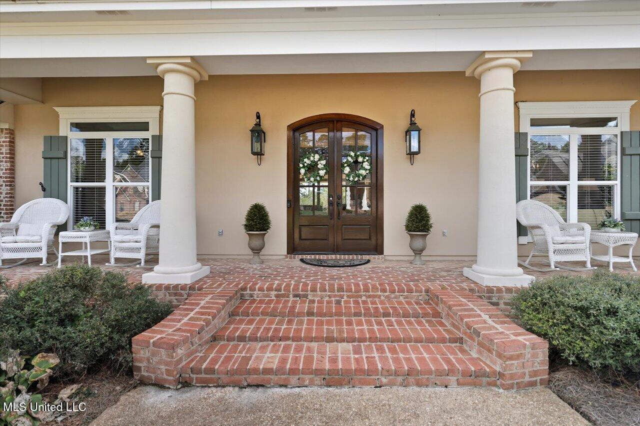 323 Eastridge Drive Property Photo 6