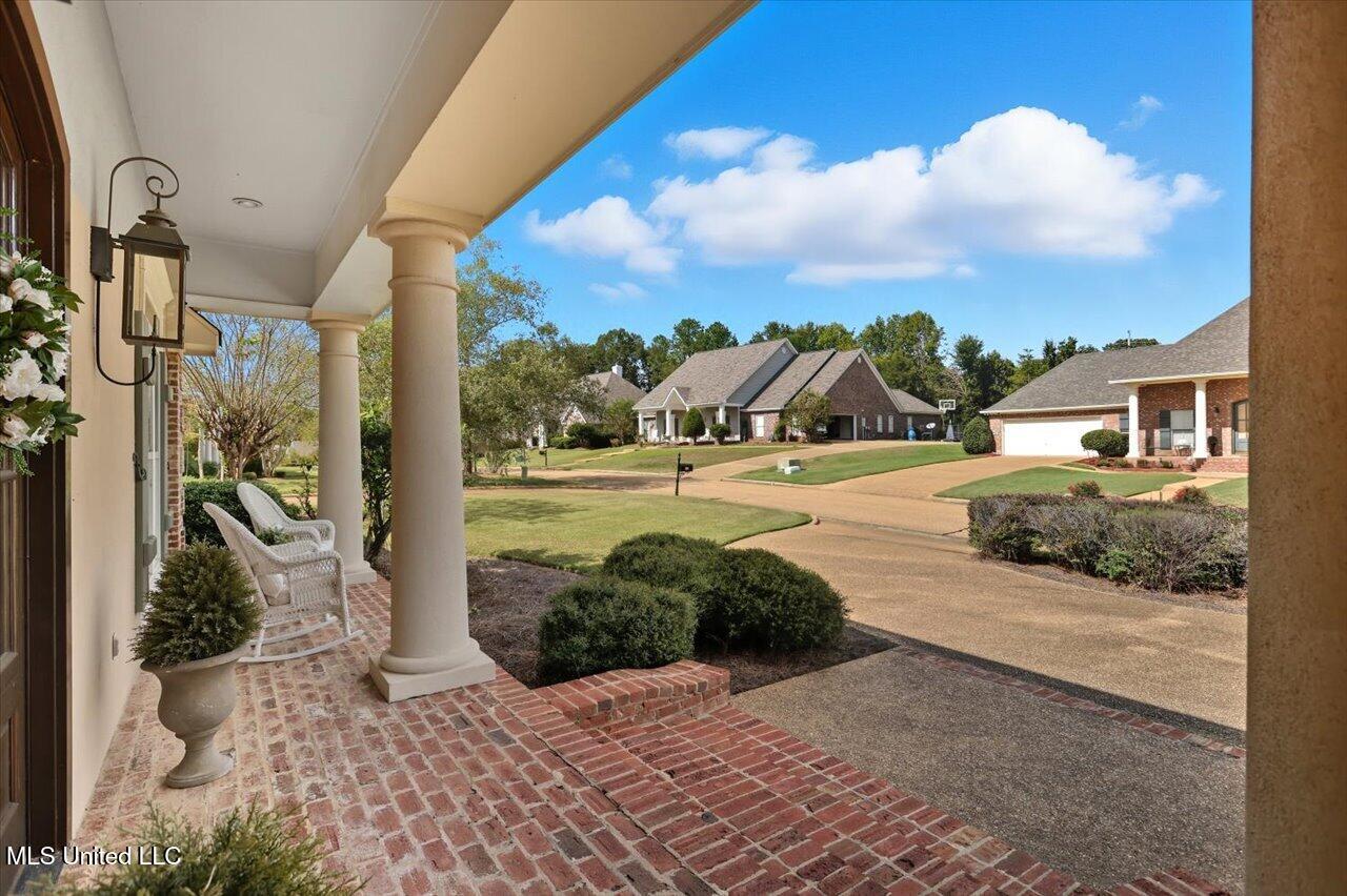 323 Eastridge Drive Property Photo 7