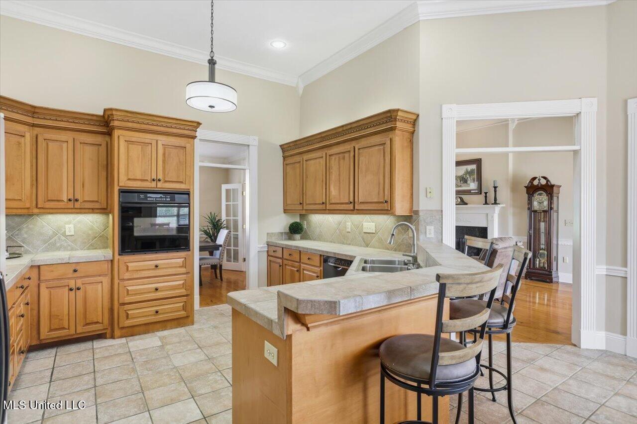 323 Eastridge Drive Property Photo 14