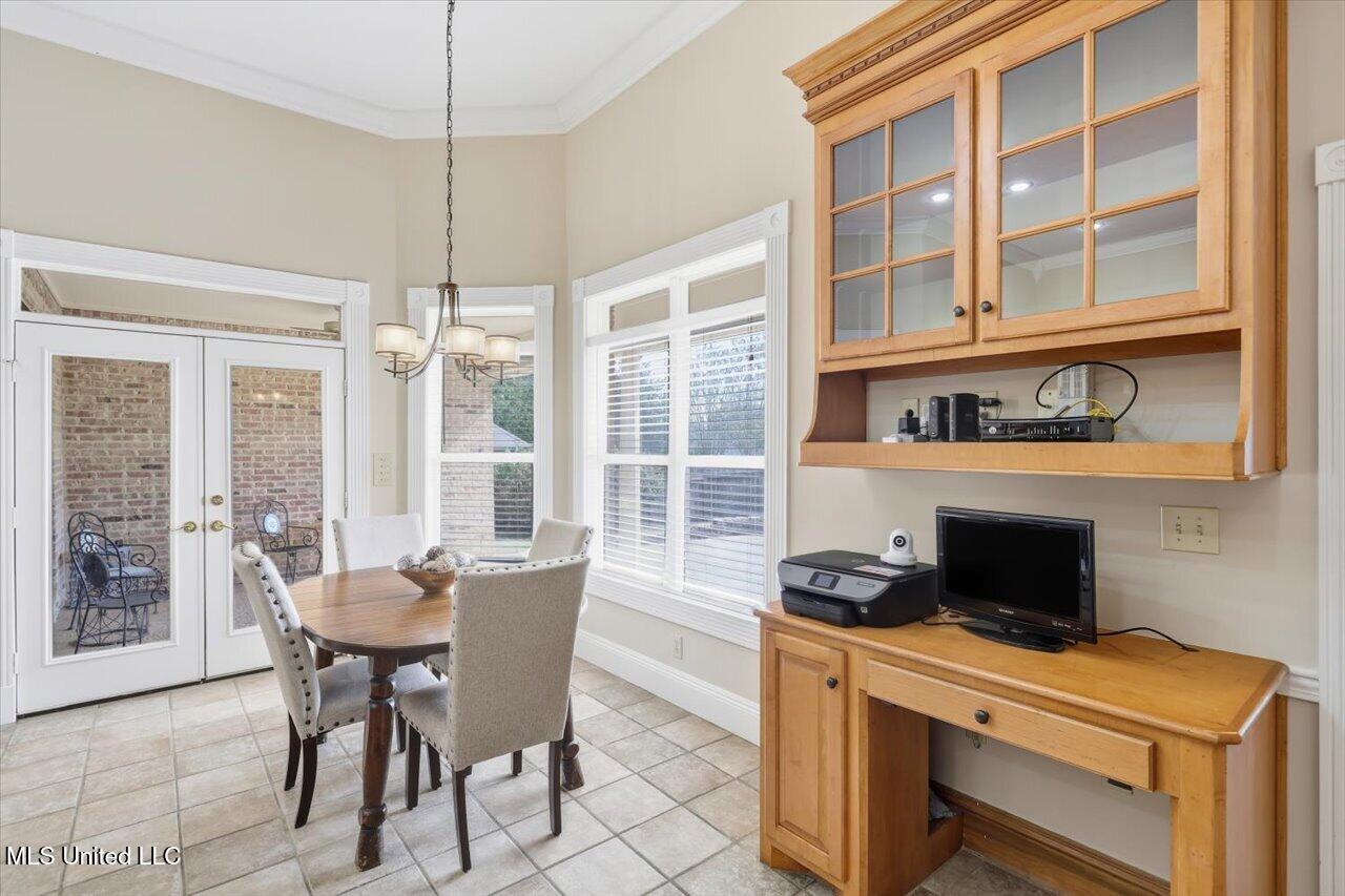 323 Eastridge Drive Property Photo 17