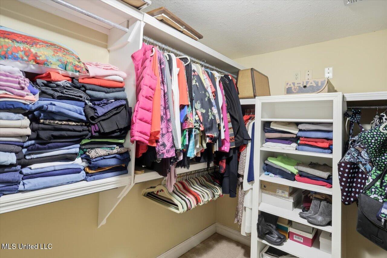 323 Eastridge Drive Property Photo 27