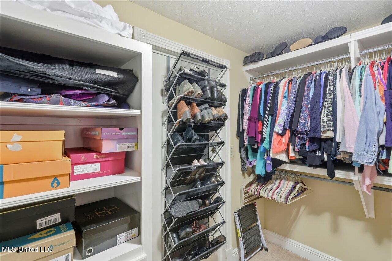 323 Eastridge Drive Property Photo 28