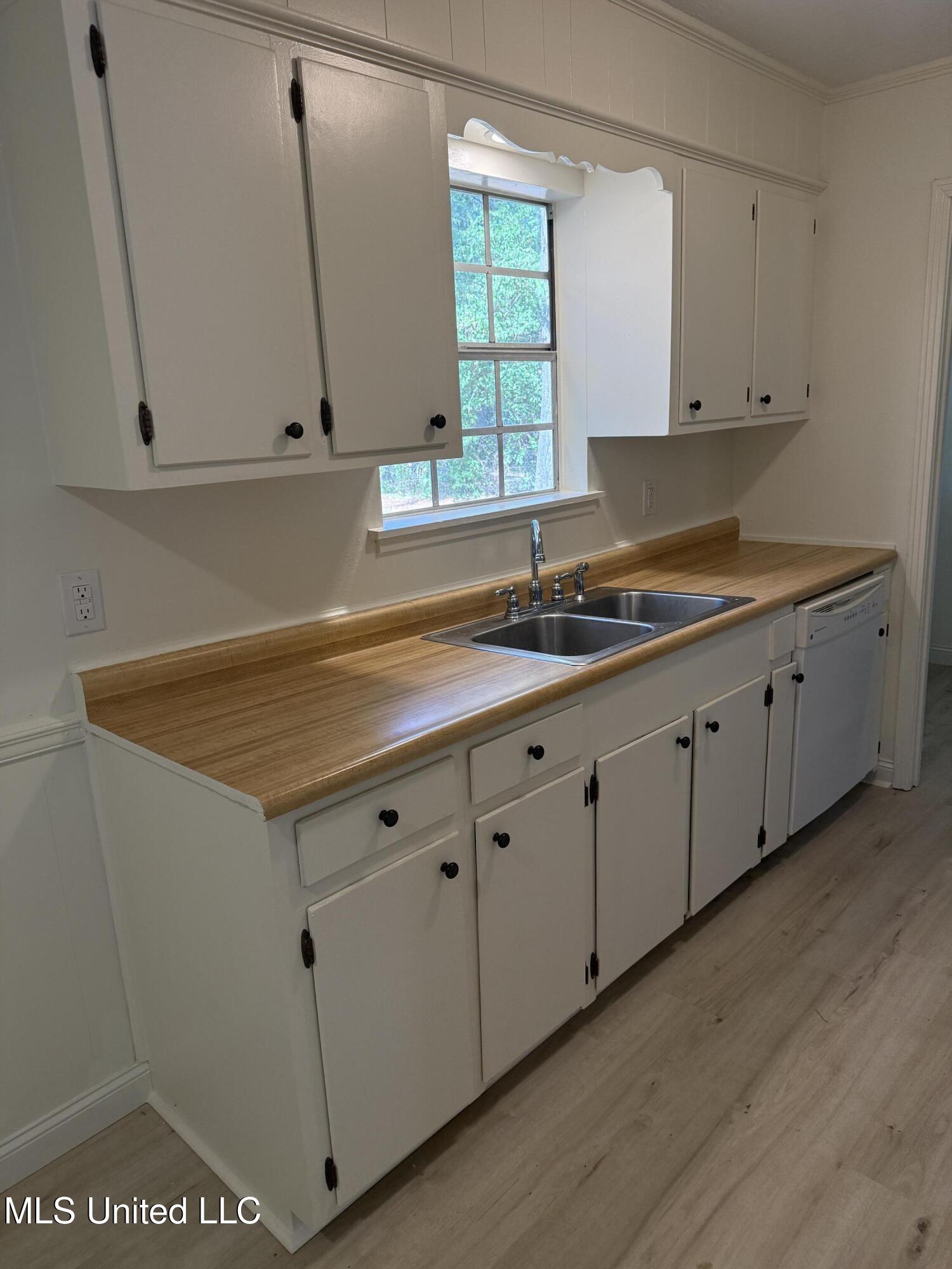 222 Cherry Circle Property Photo 8