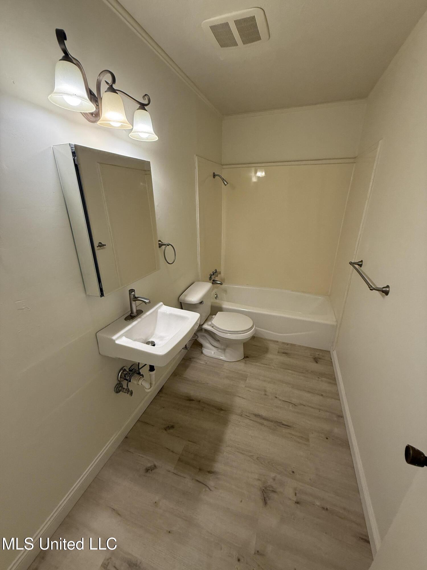 222 Cherry Circle Property Photo 14