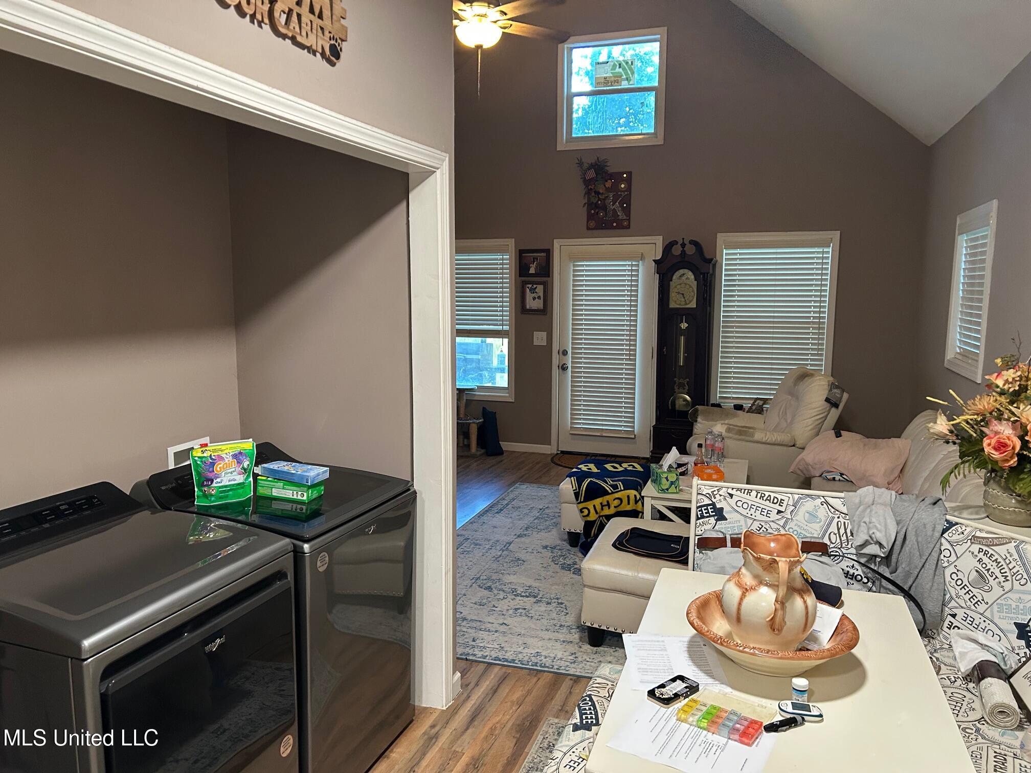 106 Drive 1902 Property Photo 12