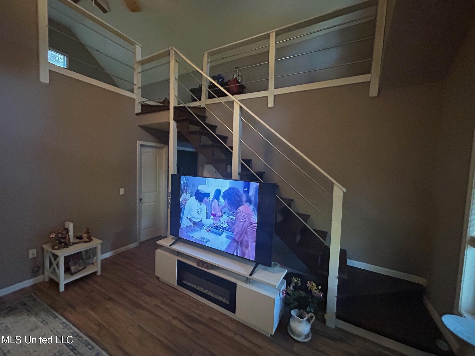 106 Drive 1902 Property Photo 15