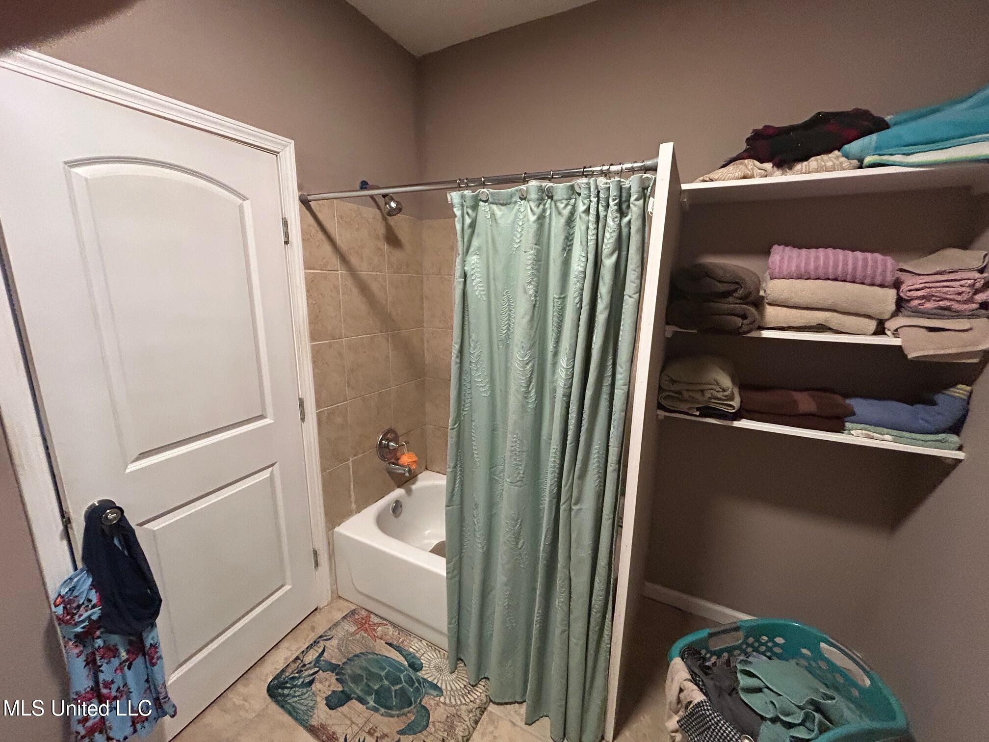 106 Drive 1902 Property Photo 22