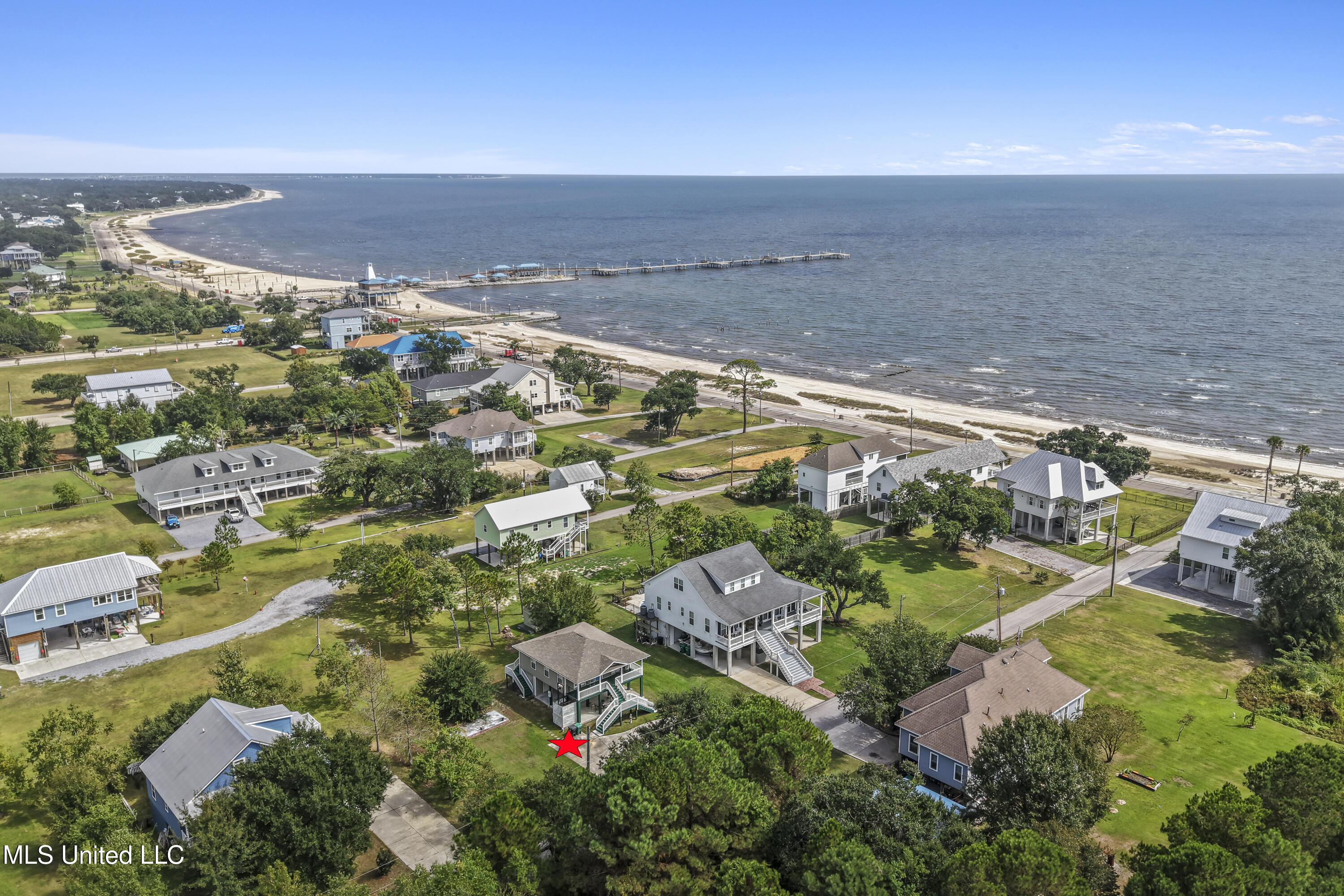 114 Favre Street Property Photo 2