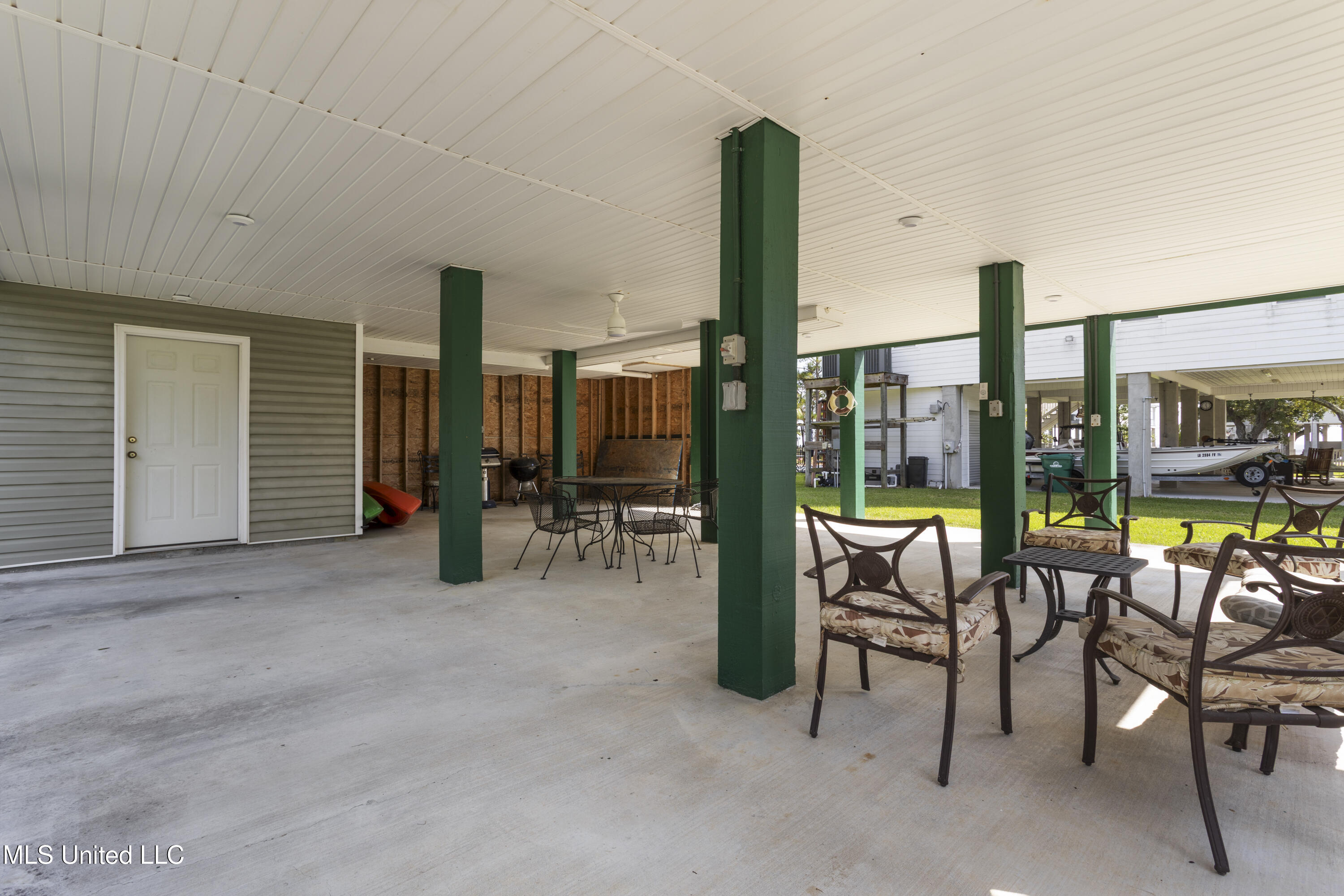 114 Favre Street Property Photo 22