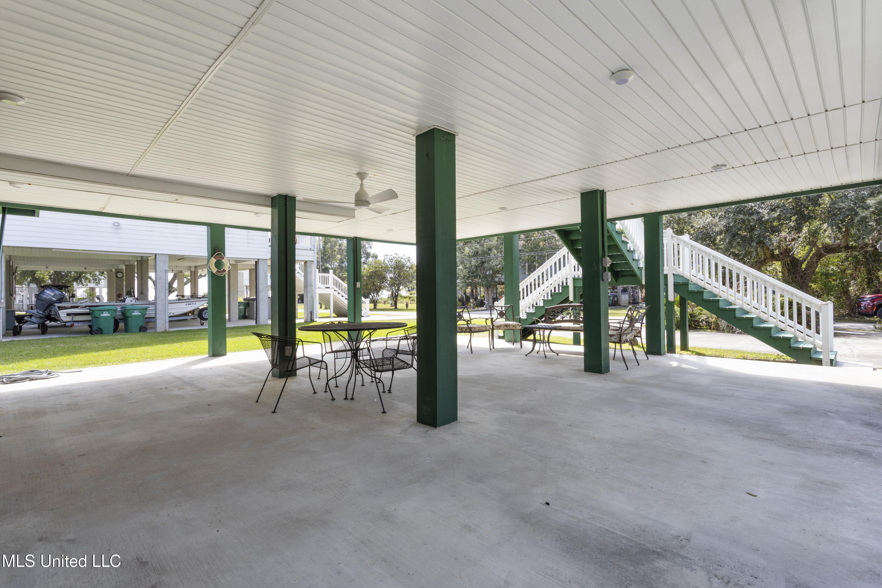 114 Favre Street Property Photo 23