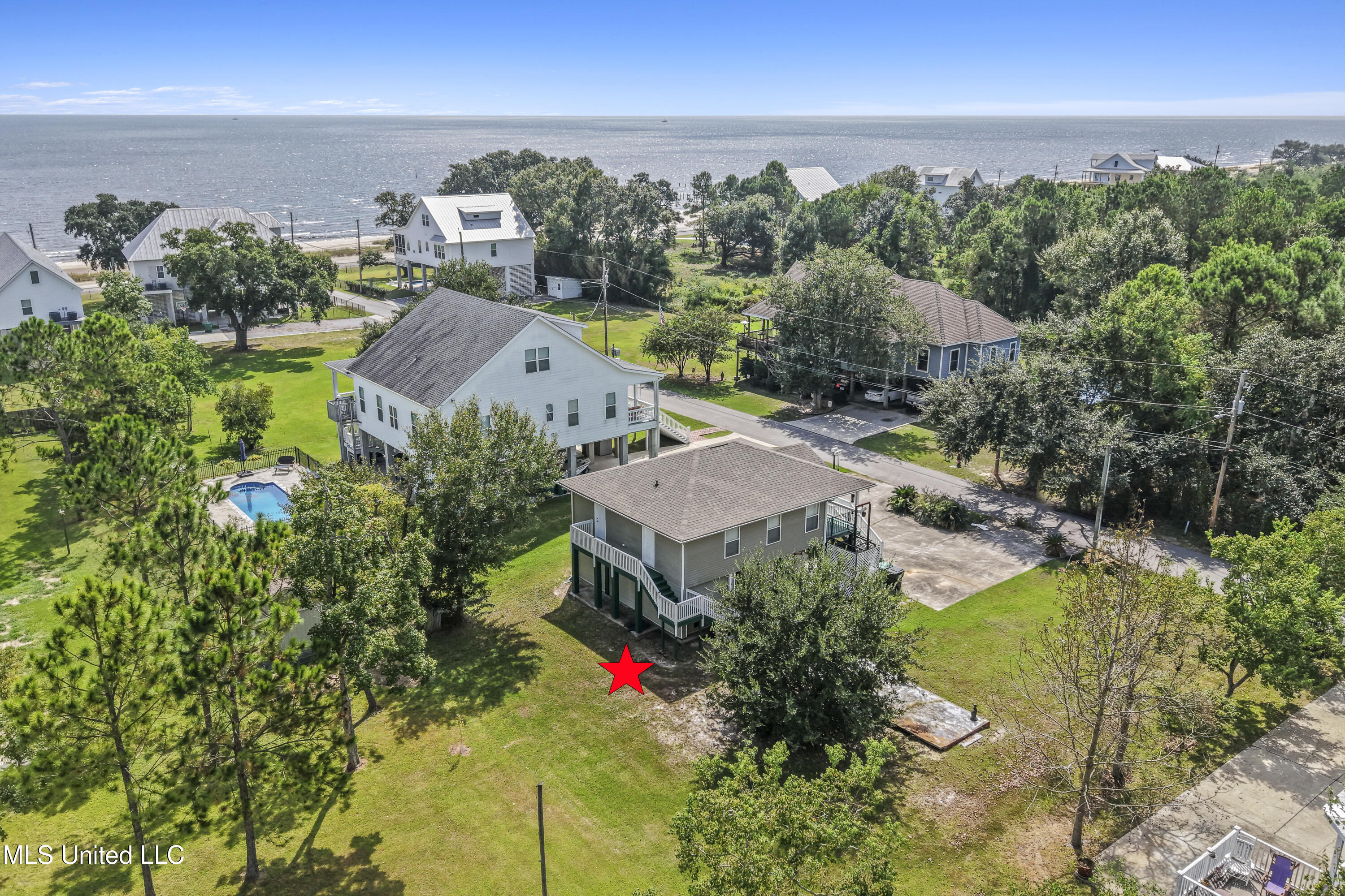 114 Favre Street Property Photo 27