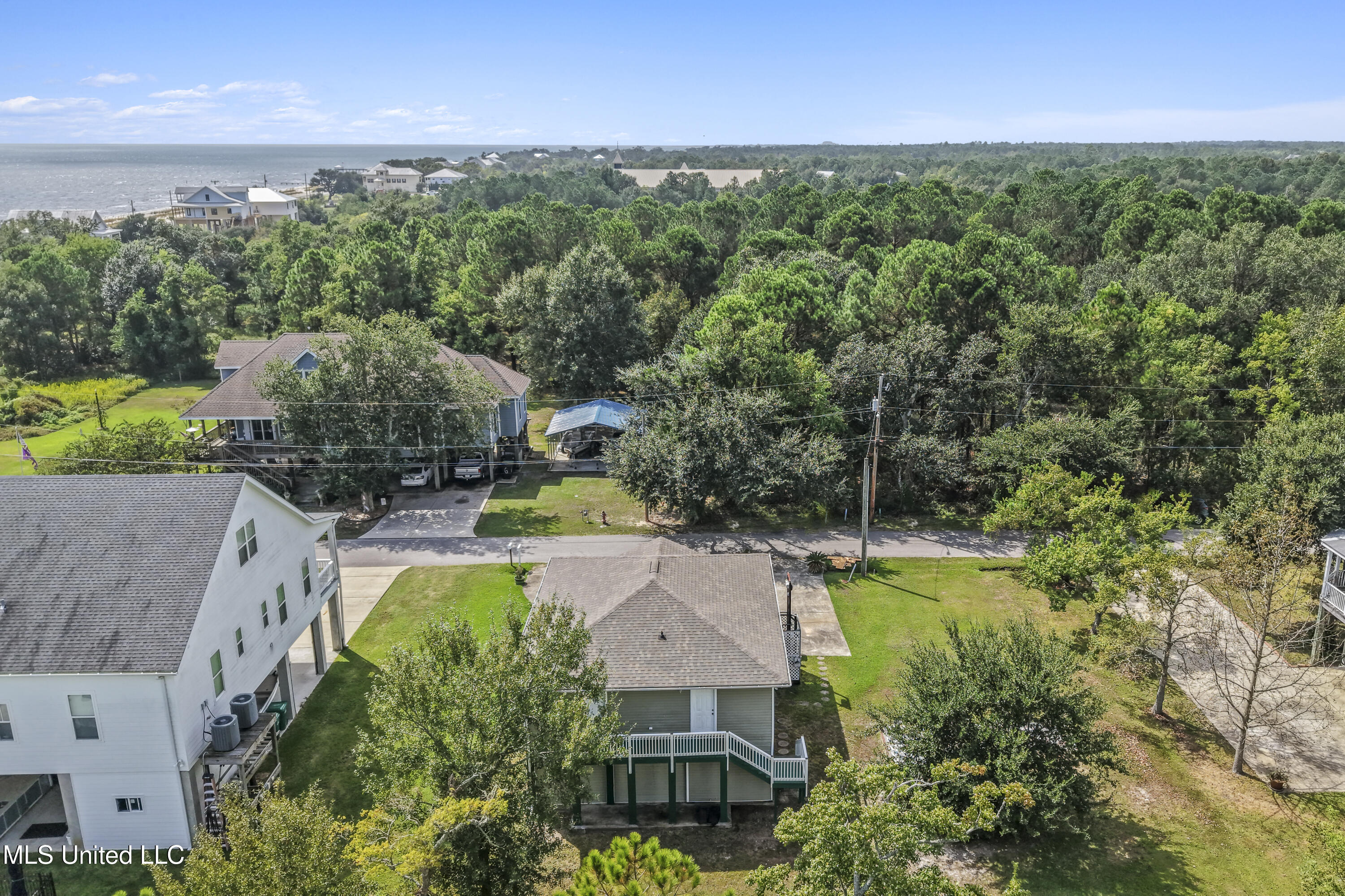 114 Favre Street Property Photo 28