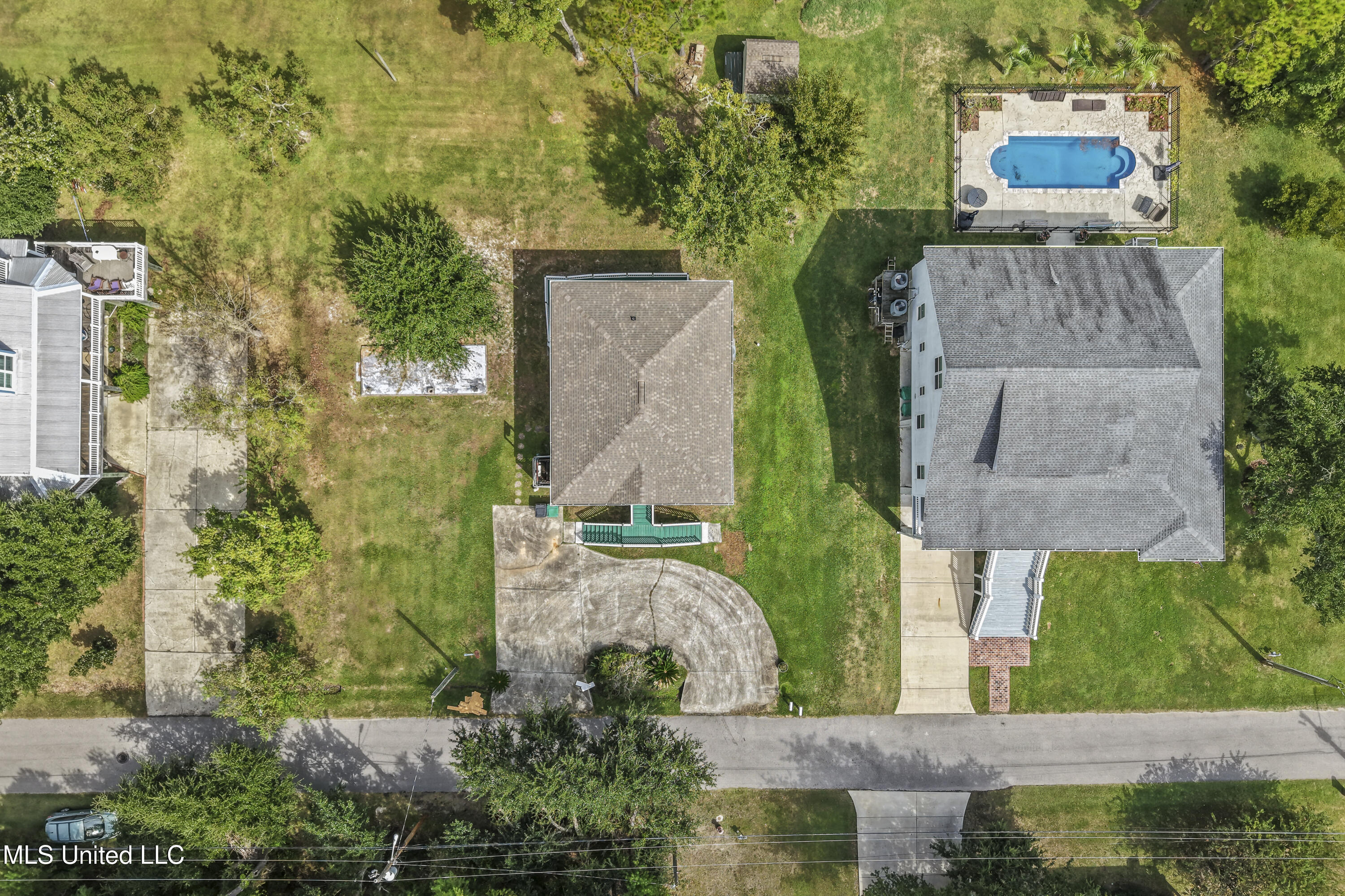 114 Favre Street Property Photo 32