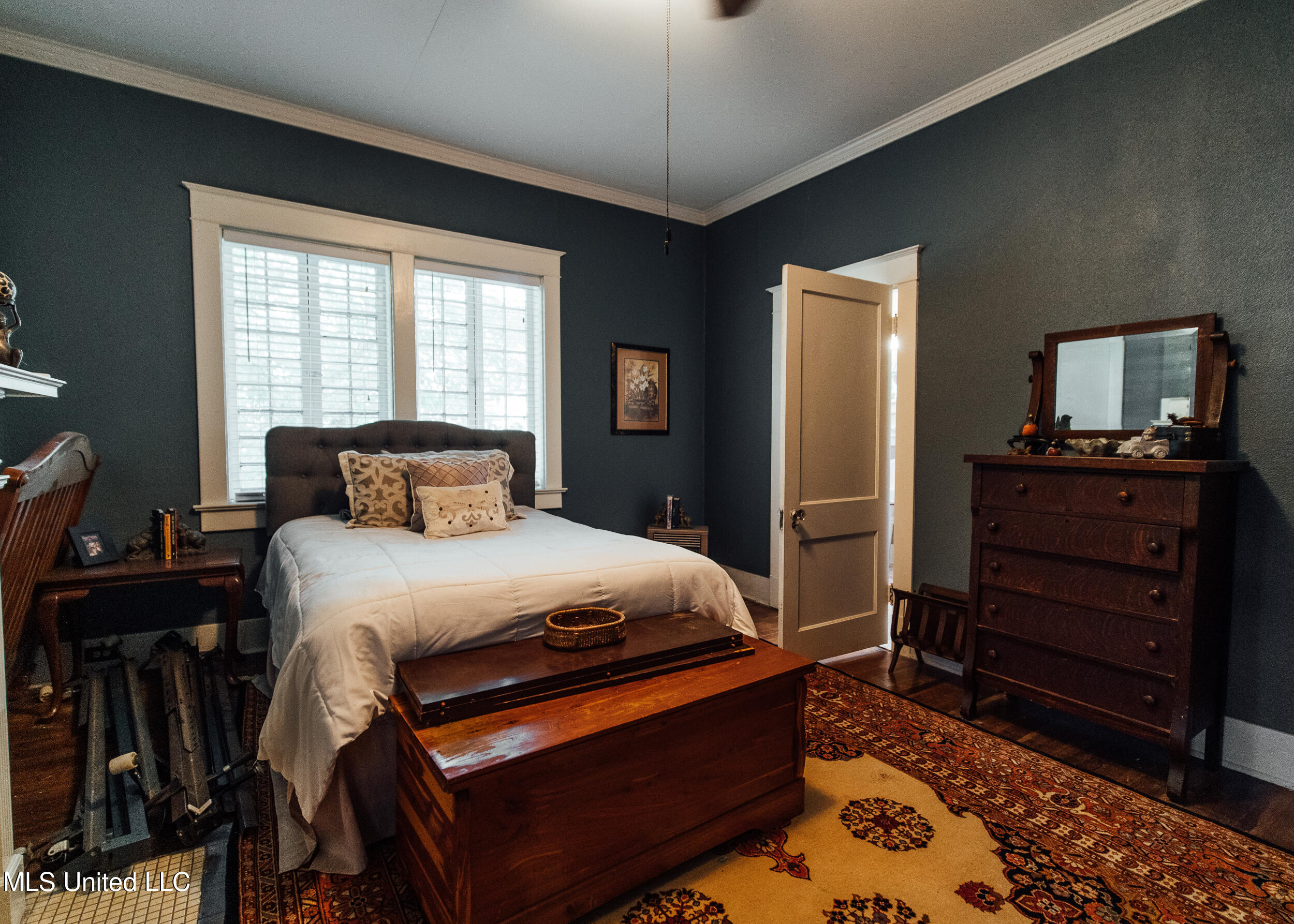 300 Elizabeth Street Property Photo 19