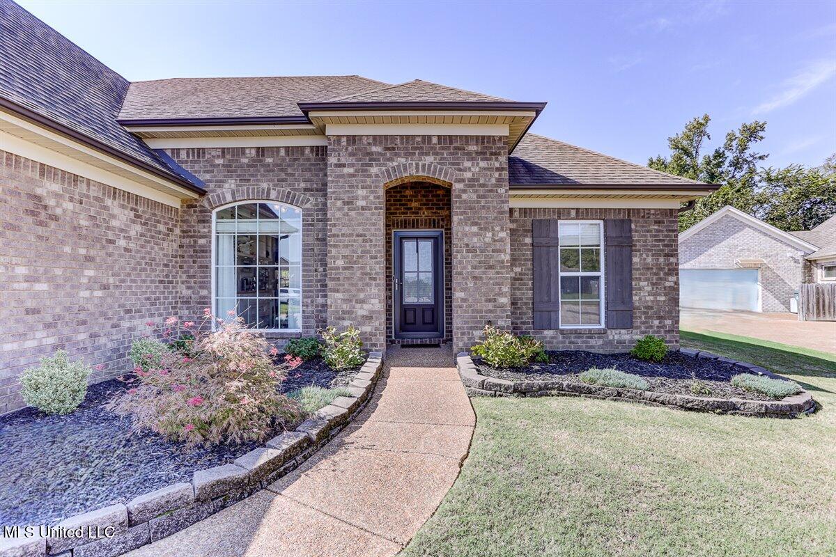 3601 Harvest Tree Drive Property Photo 4