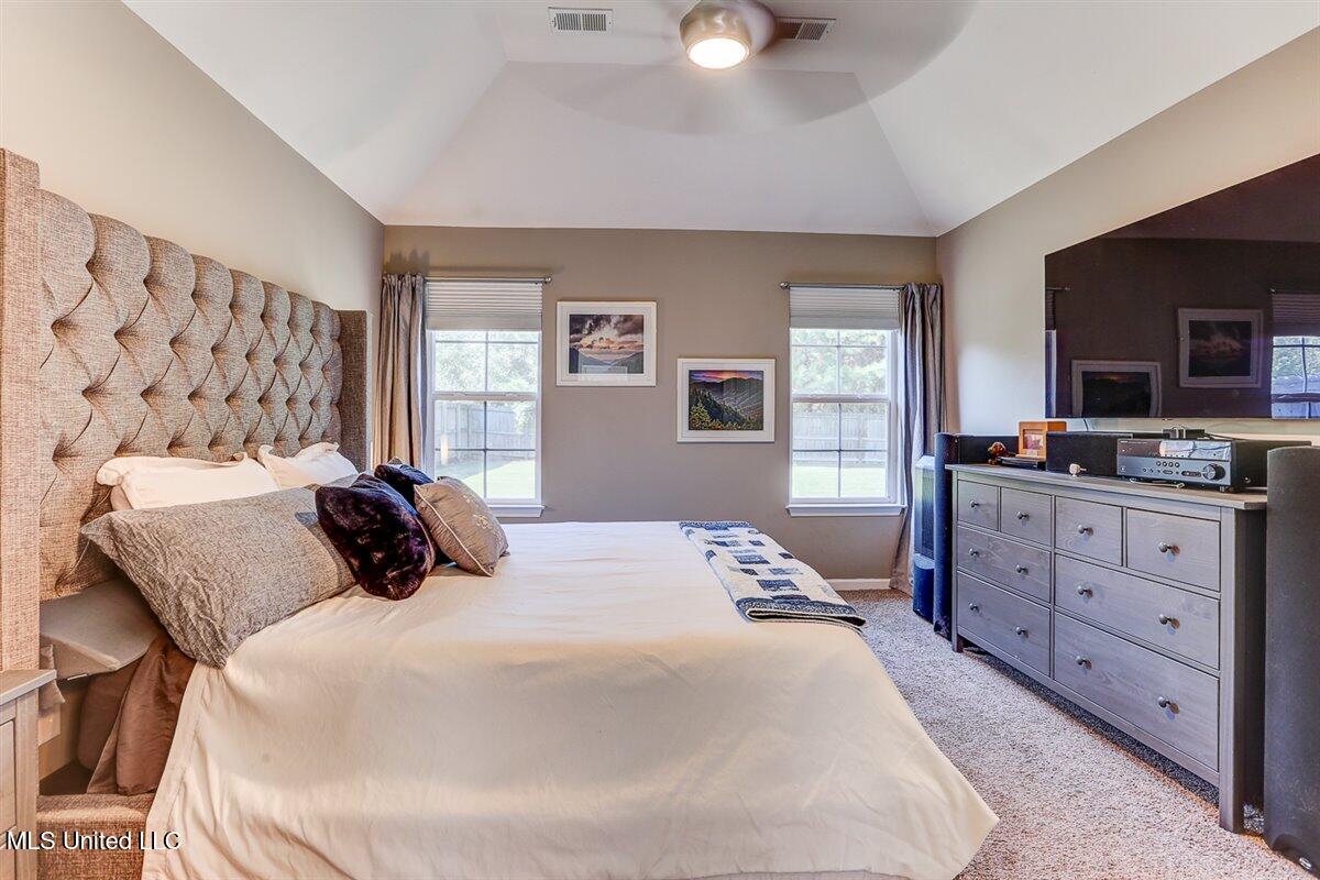 3601 Harvest Tree Drive Property Photo 22