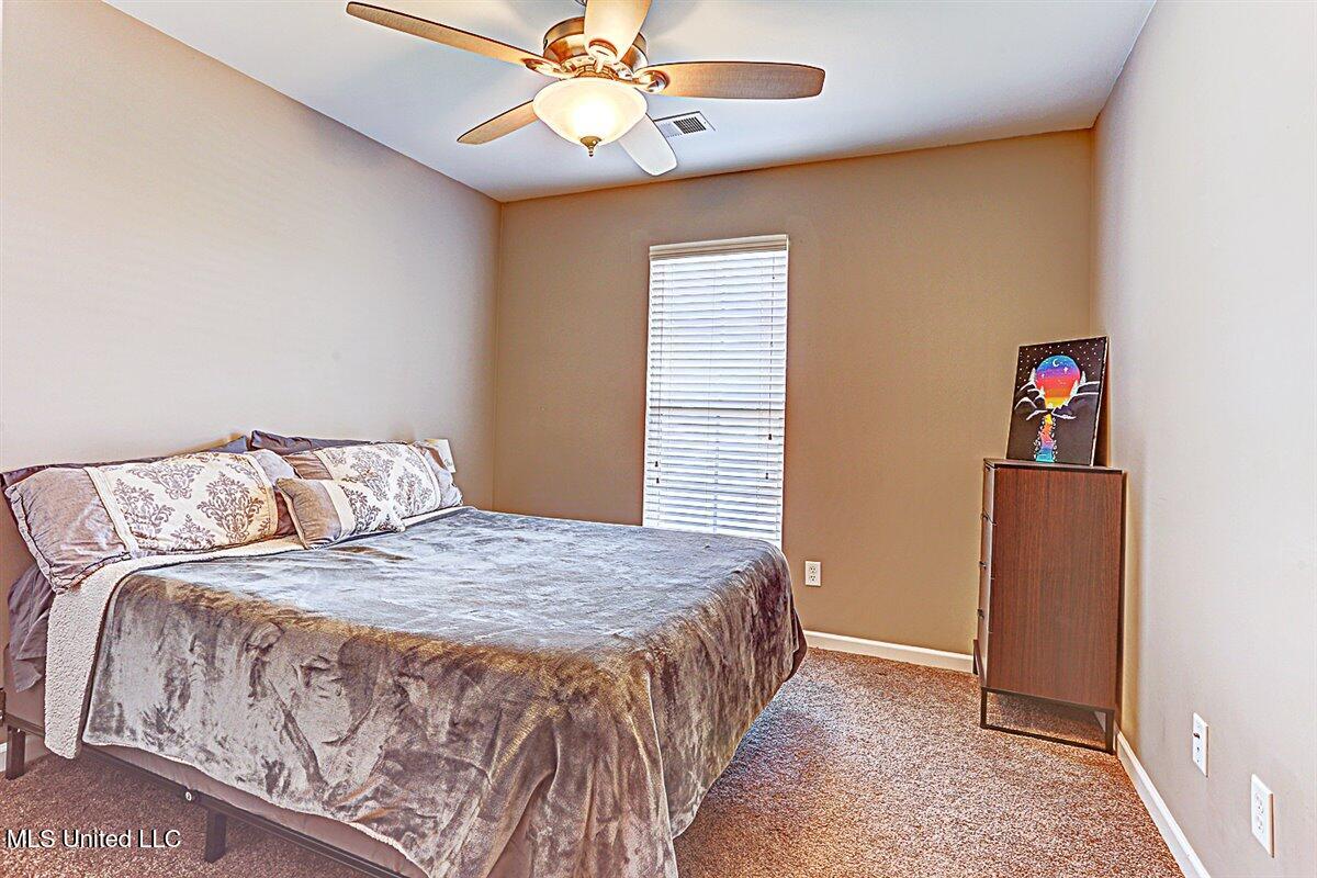 3601 Harvest Tree Drive Property Photo 29